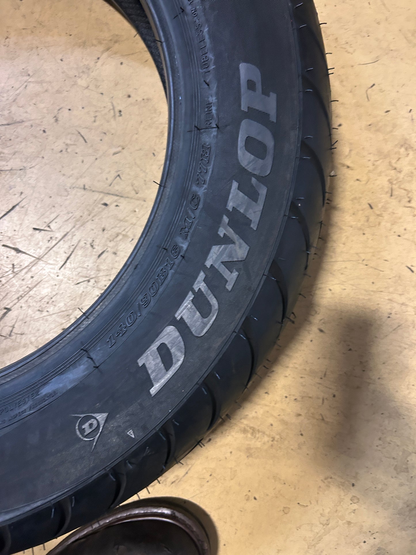 NOS DUNLOP ELITE 4 MT BSW 140 90 16 77H REAR MOTORCYCLE TIRE 45119278