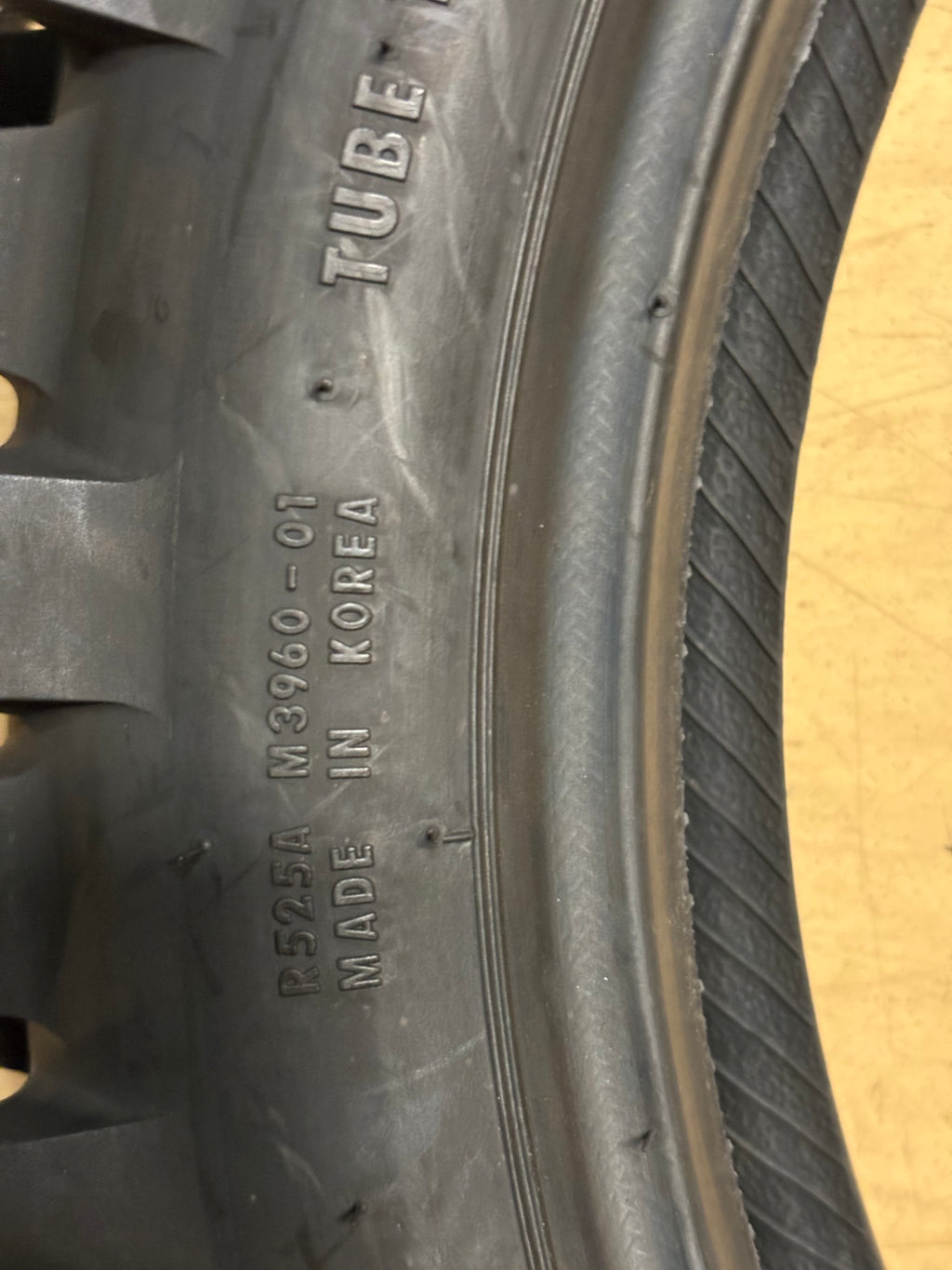 SHINKO 525 CHEATER 110 100 18 64M REAR MOTORCYCLE TIRE 87-4326S