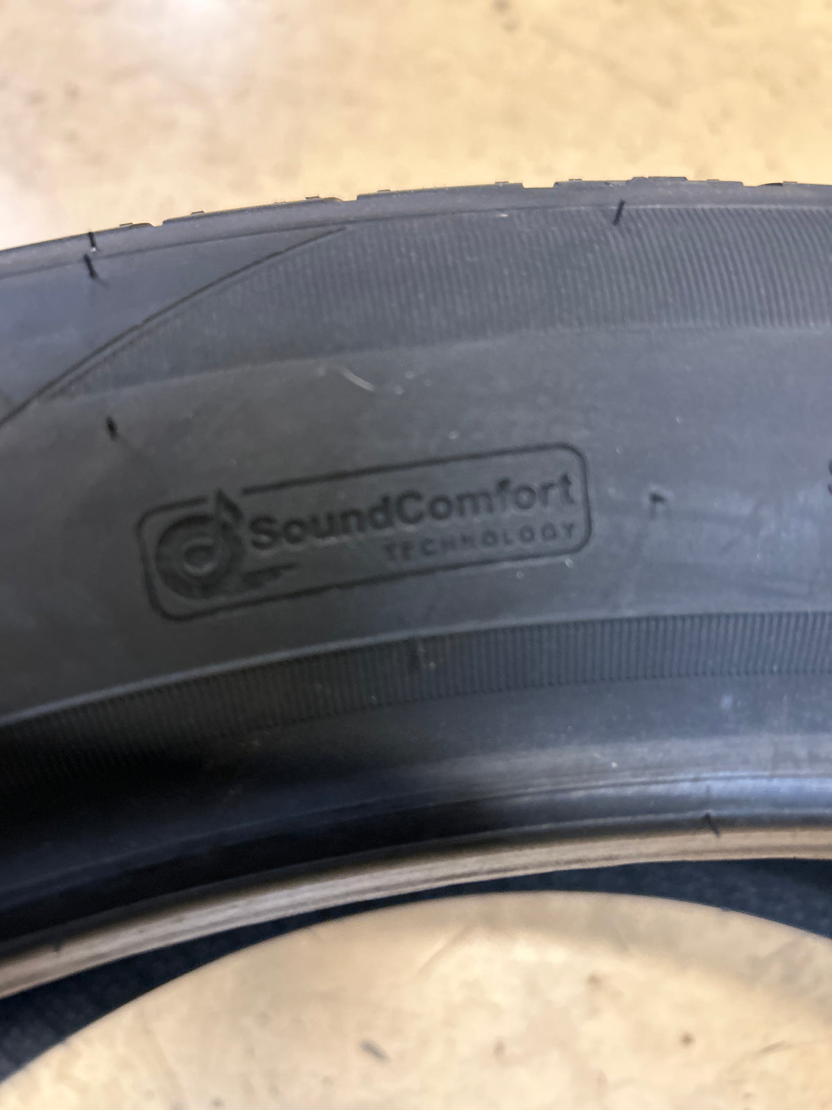 GOODYEAR EAGLE TOURING BSW P 255 45 22 107H XL ALL SEASON TIRE 102054642