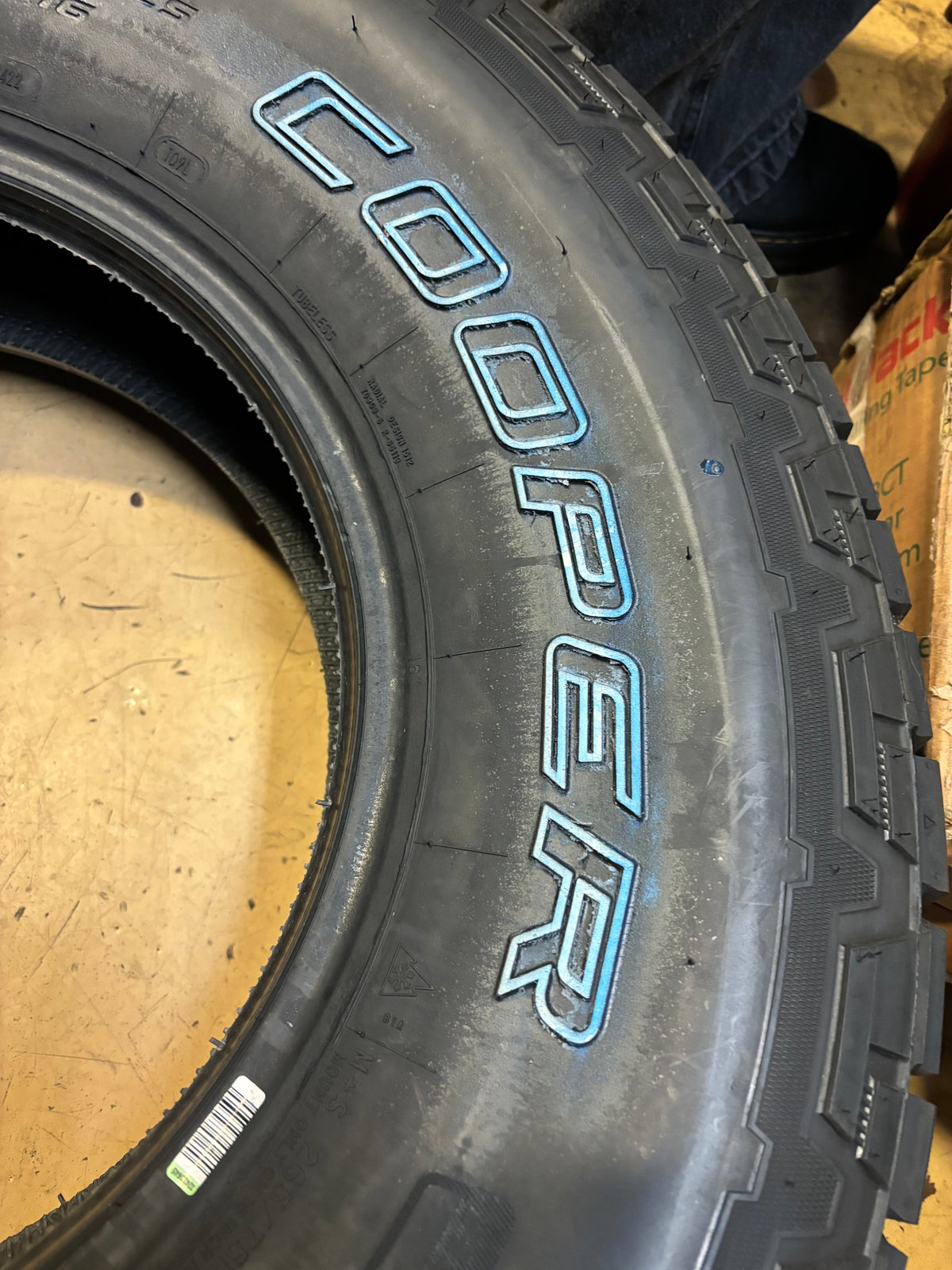 COOPER DISCOVERER ALL TERRAIN AT3 4S RWL P 265 75 16 116T SL TIRE 90000032686