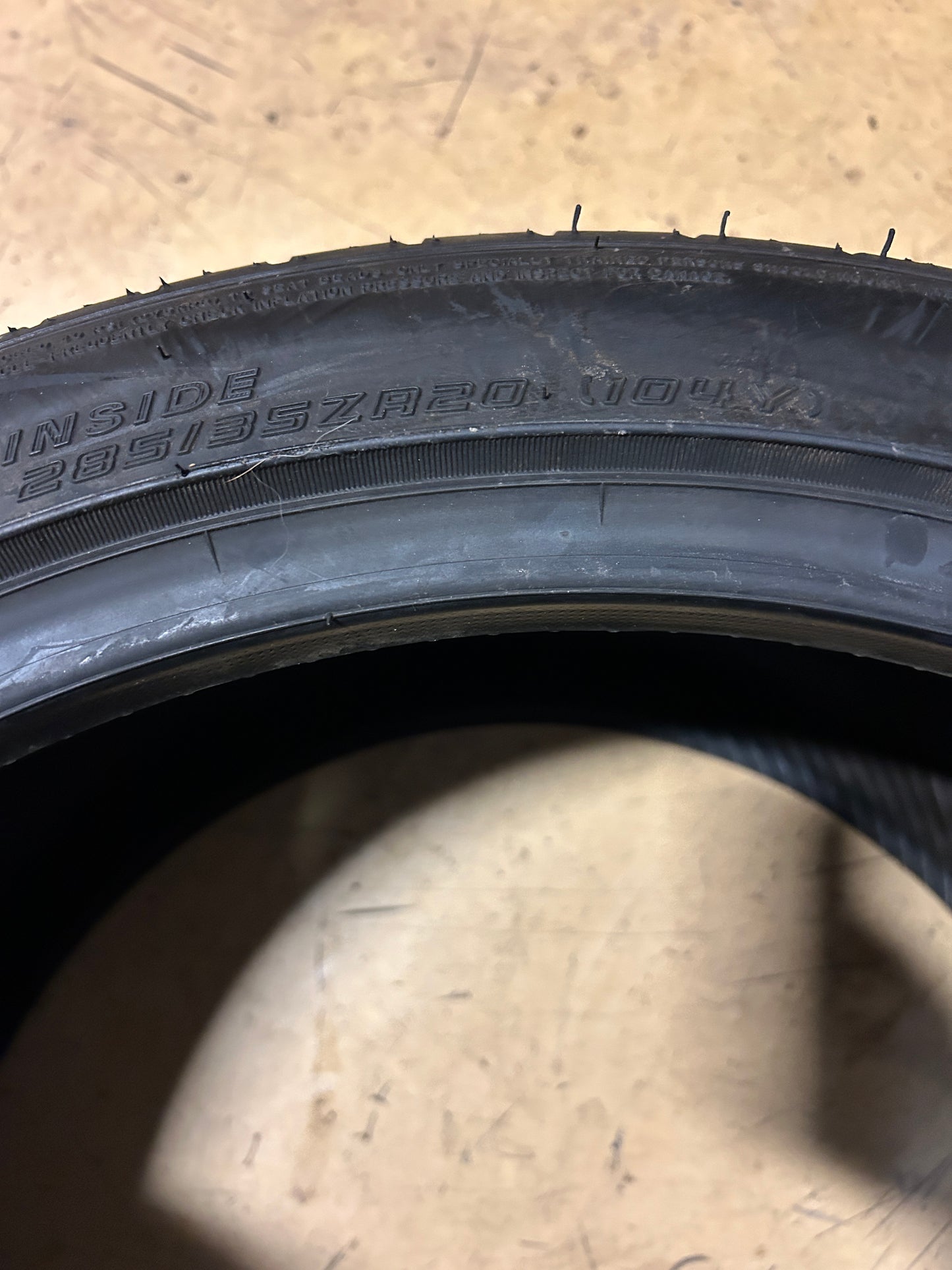 NOS FALKEN AZENIS FK510 BSW P 285 35 20 104Y XL UHP TIRE 28032622