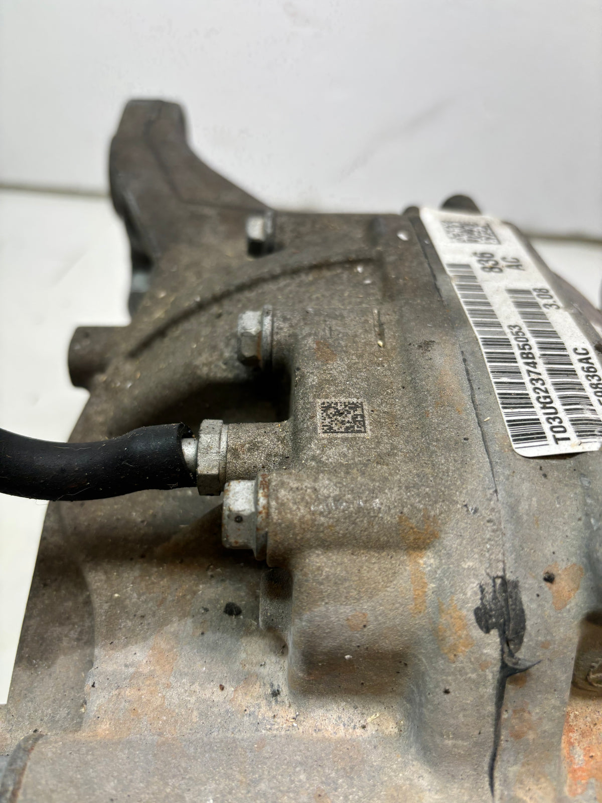 USED GENUINE MOPAR REAR AXLE DIFFERENTIAL CHRYSLER 300 DODGE CHARGER 6815936AC