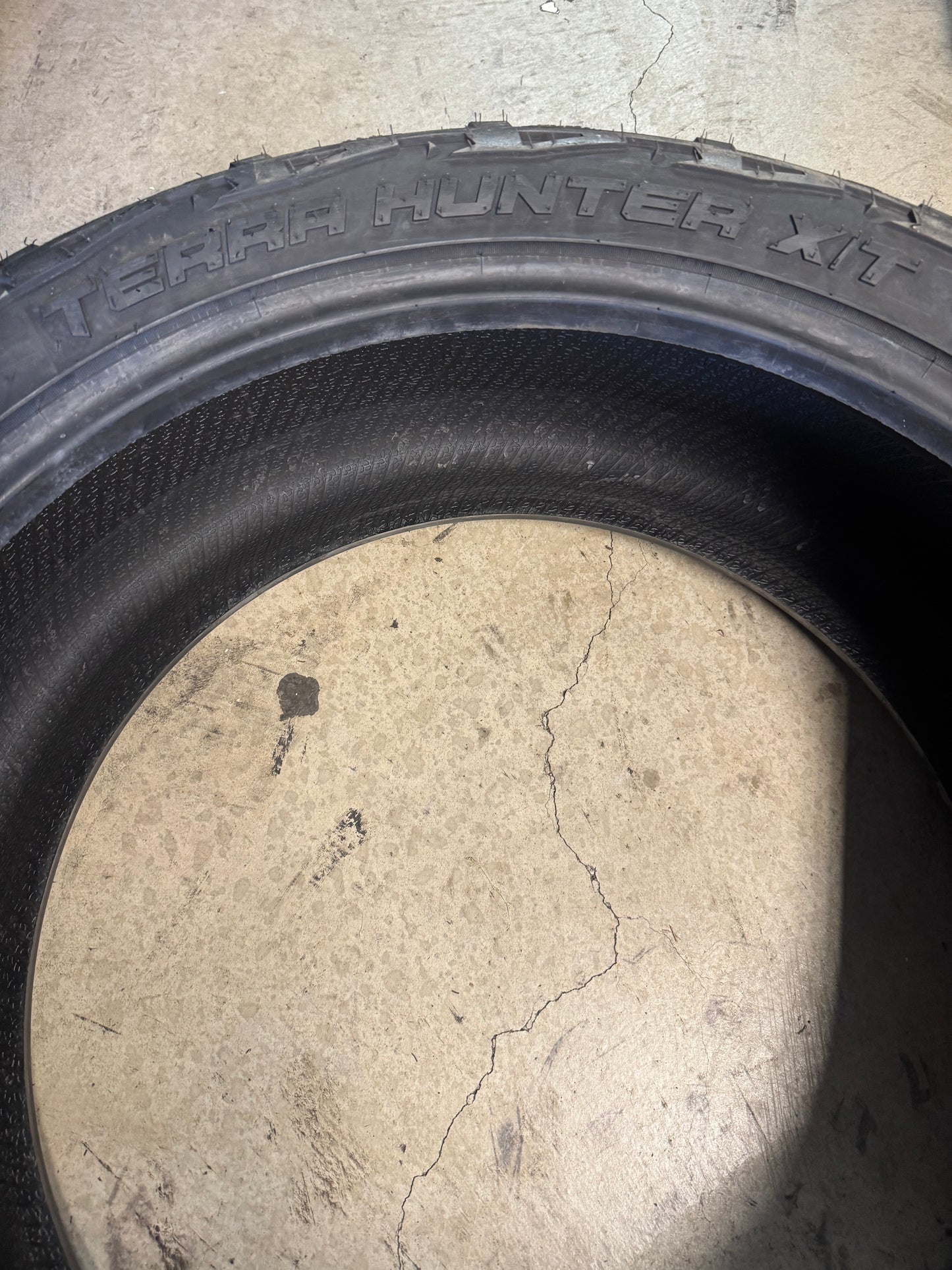 VENOM POWER TERRA HUNTER X/T BSW LT 37 13.5 26 117Q 12PLY RUGGED TERRAIN TIRE TVPXT25