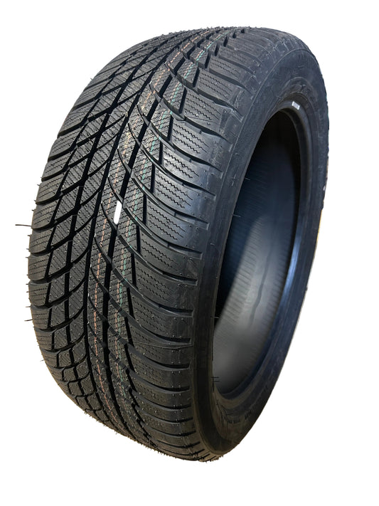 BRIDGESTONE BLIZZAK LM001 RFT BSW P 245 45 19 102V XL WINTER TIRE 014300