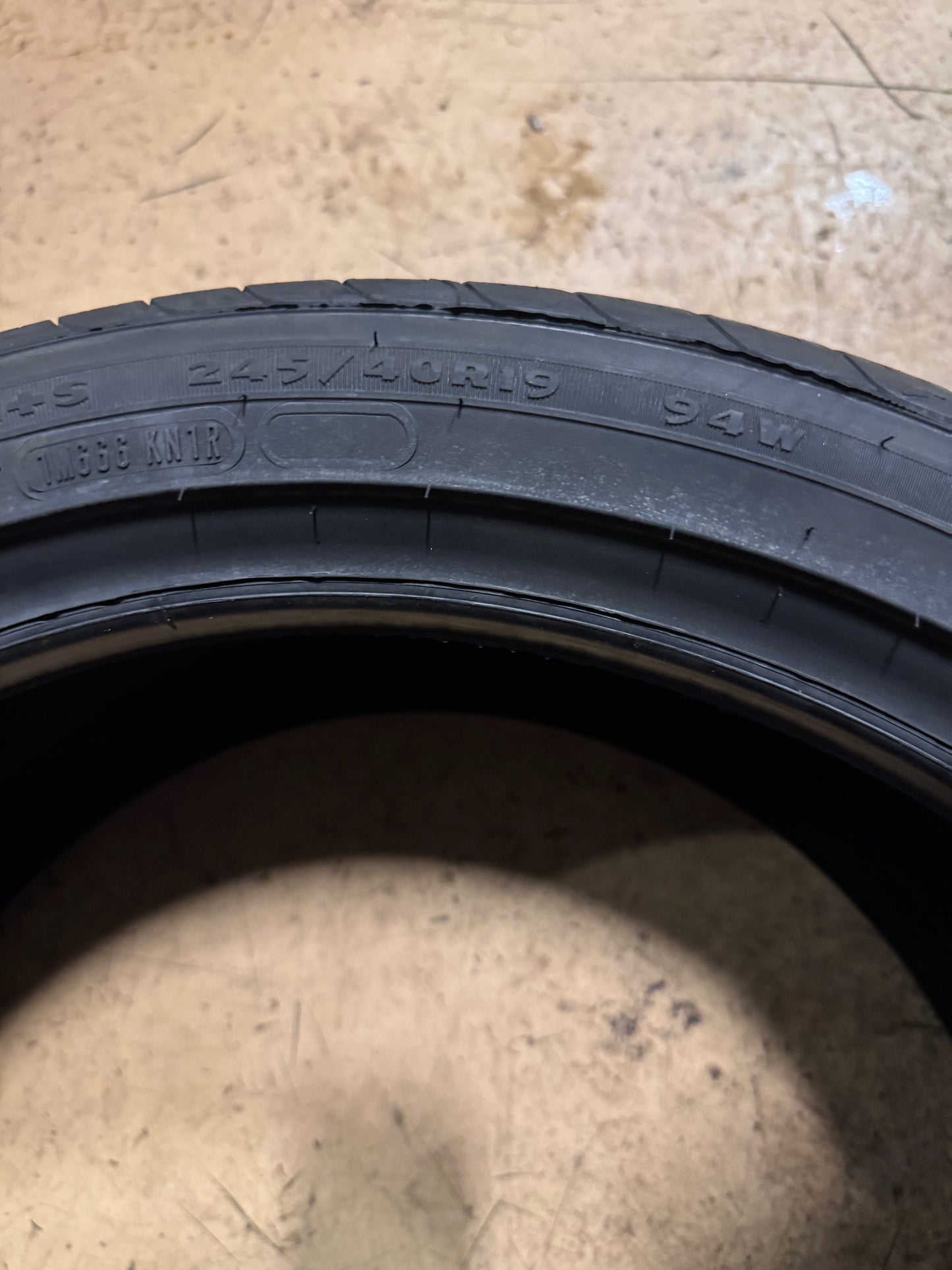 GOODYEAR EAGLE TOURING BSW P 245 40 19 94W ALL SEASON TIRE 102972387