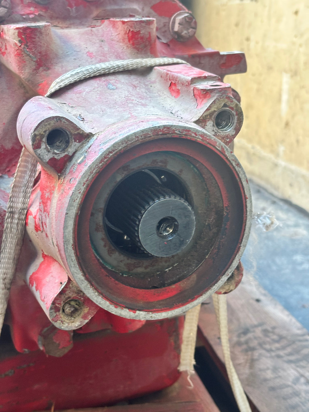 CON-DOR ENT.  PEECON VERTICAL FEED MIXER ALLISON MT643 TRANSMISSION 23042310