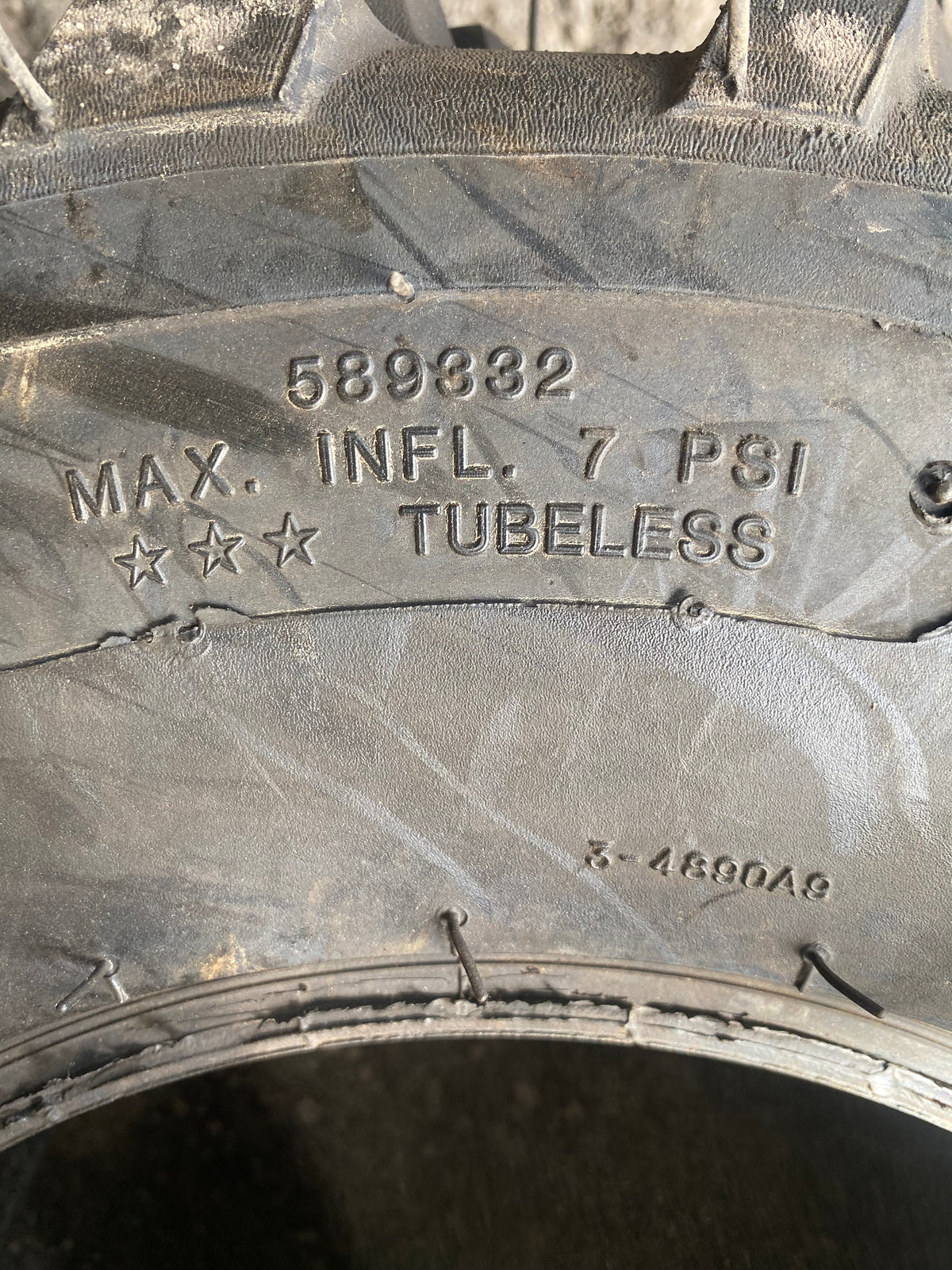 NOS CARLISLE AT489  AT 24 8 11  ATV/UTV TIRE 589332