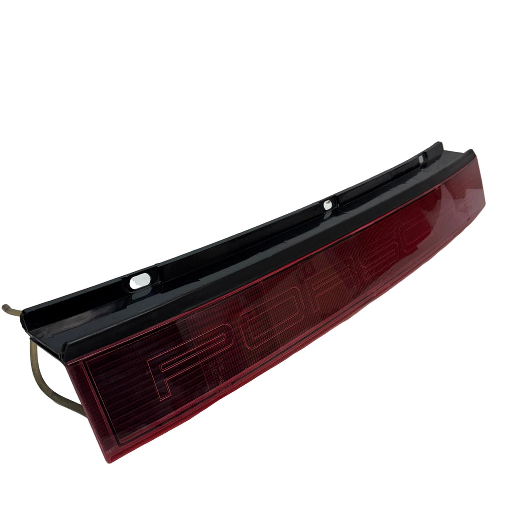 USED GENUINE PORSCHE CARREA 911 84-86 REAR CENTER PANEL LIGHT 0018439R38