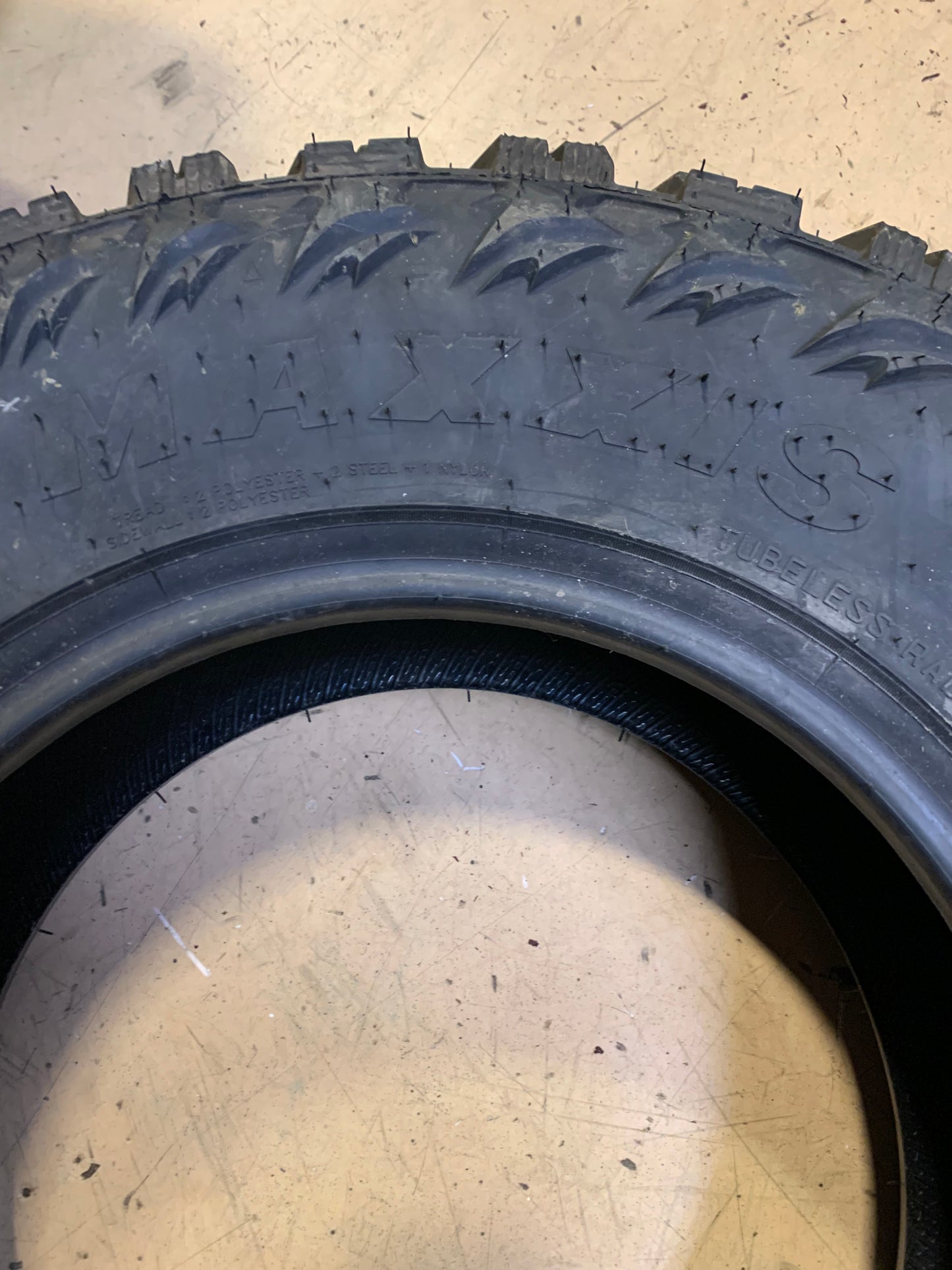 MAXXIS MT-764 BUCKSHOT MUDDER II BSW LT 27 8.5 14 95Q 6PLY MUD TIRE TL13808600