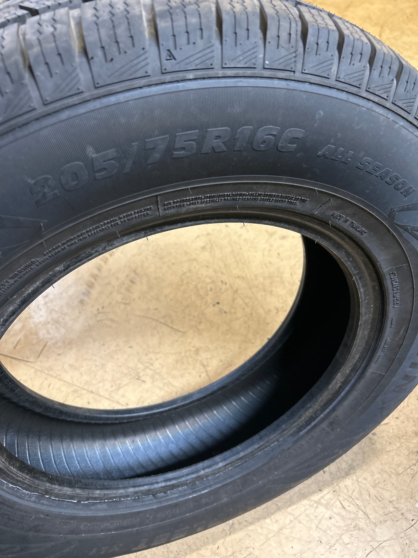 PRINX HIFLEET HL1 BSW P 205 75 16 113/111R 10PLY ALL SEASON TIRE 9205250374