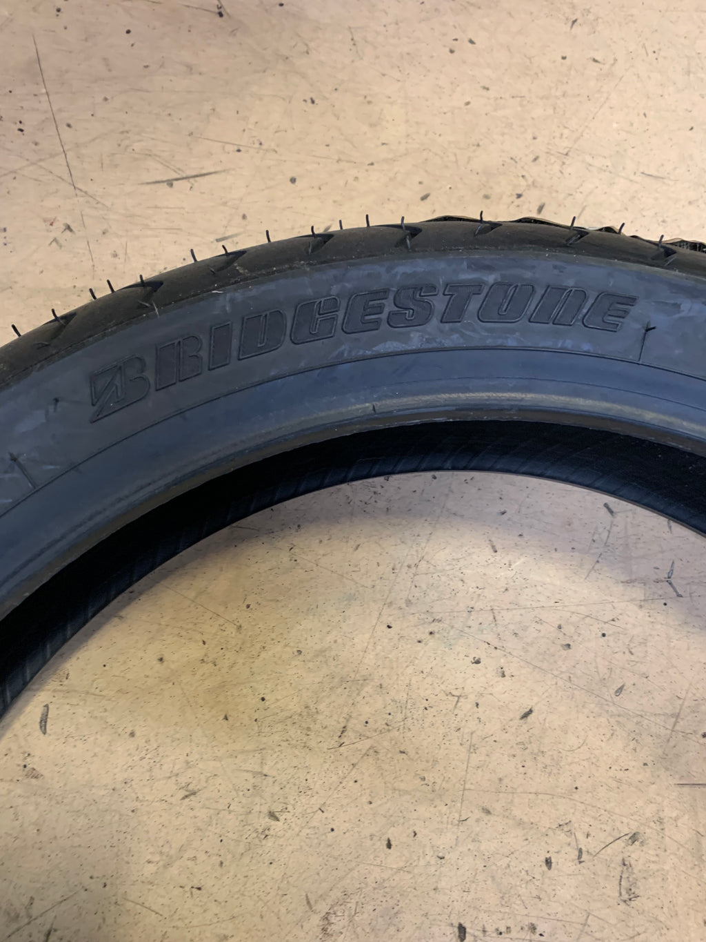 BRIDGESTONE EXEDRA MAX BSW 130 70 18 63W FRONT MOTORCYCLE  TIRE 4727