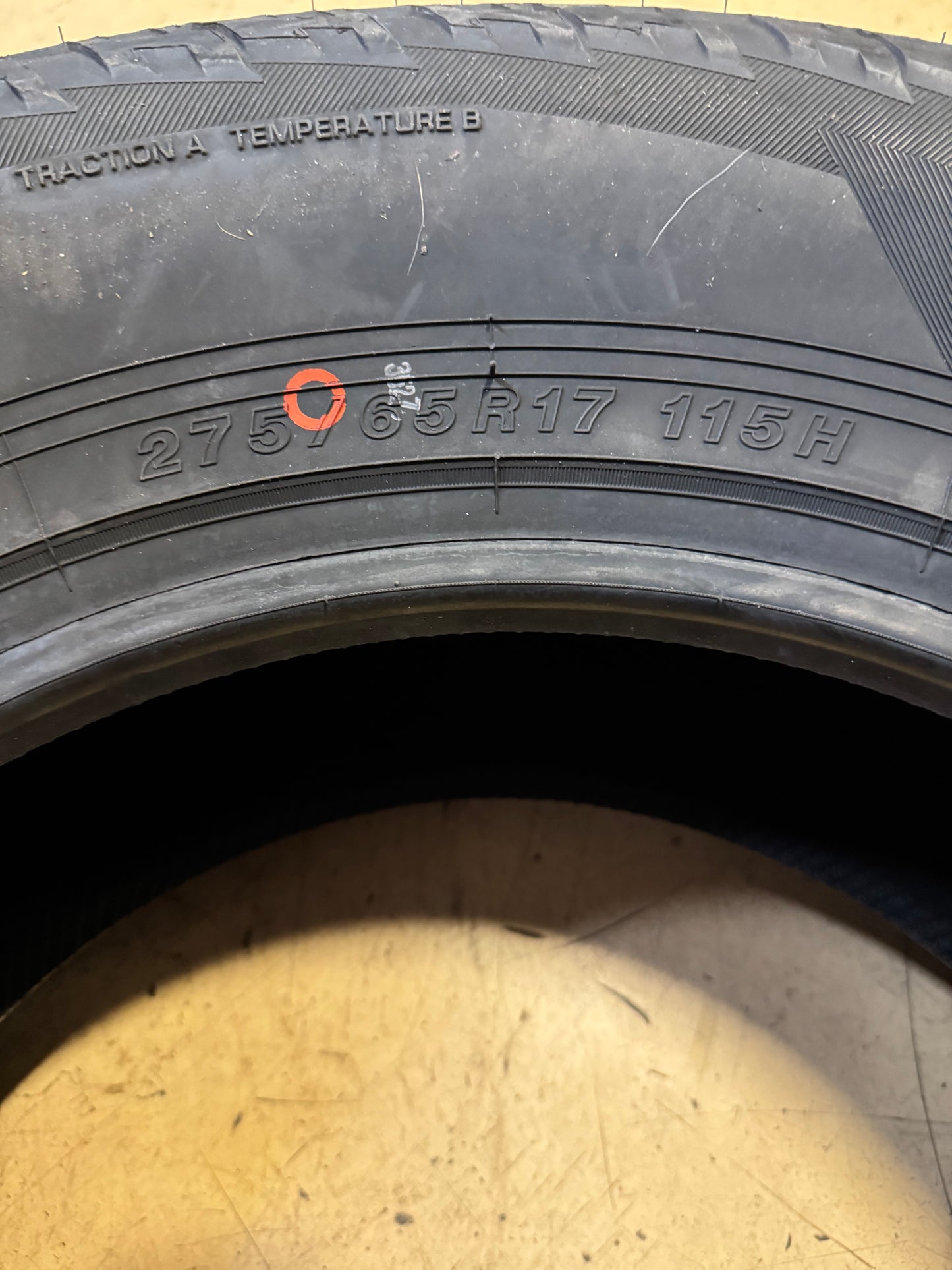 NOS YOKOHAMA GEOLANDAR A/T G015 BSW P 275 65 17 115H ALL TERRAIN TIRE 110101579