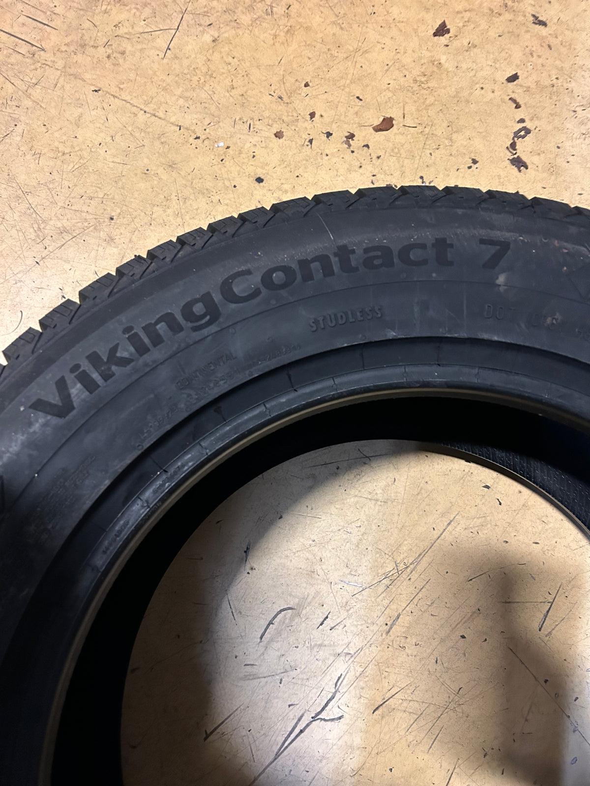 CONTINENTAL VIKING CONTACT 7 BSW P 215 65 16 102T XL WINTER TIRE 04400260000