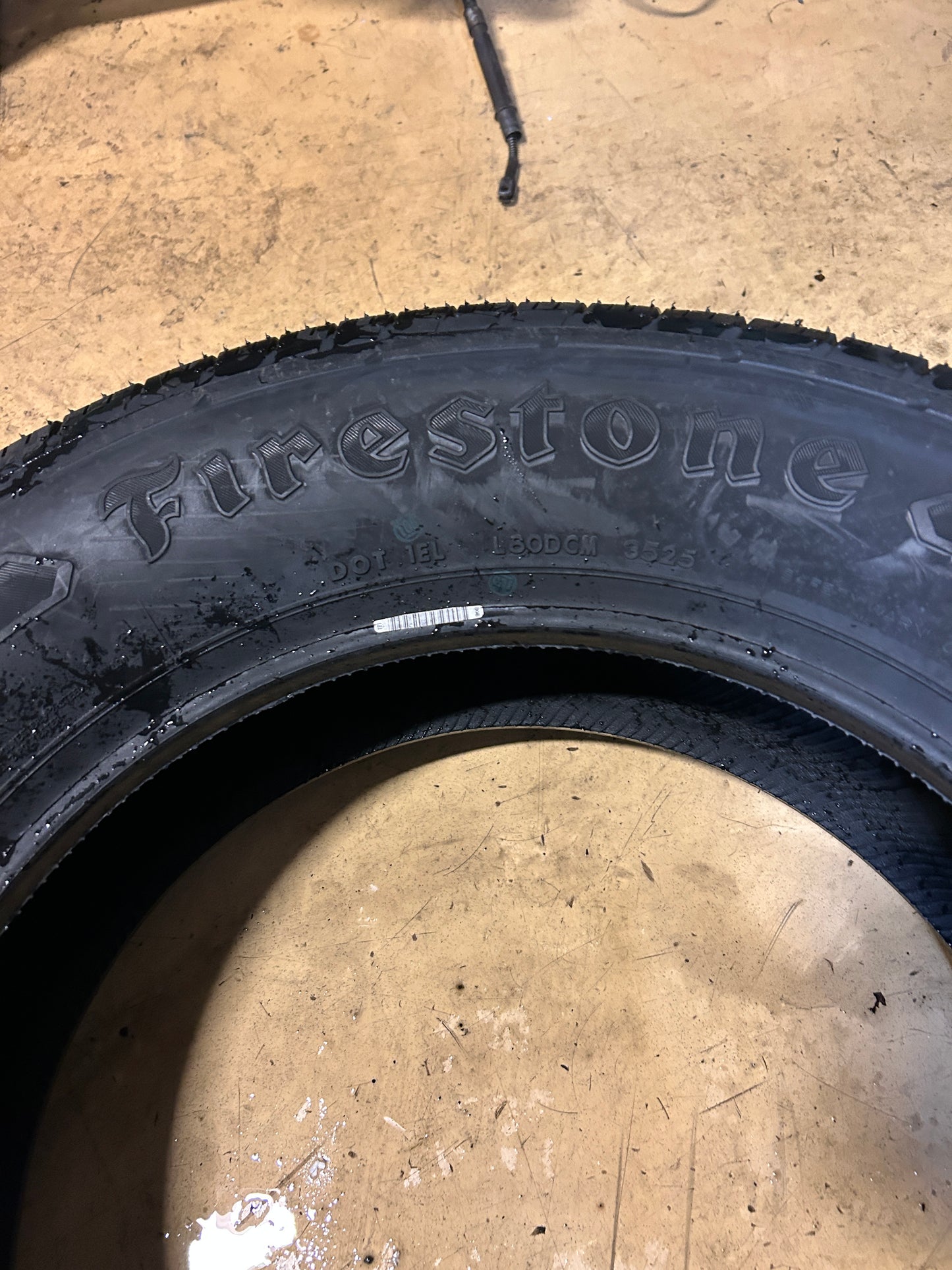 2 FIRESTONE DESTINATION LE3 BSW P 235 65 17 104H ALL SEASON TIRE 005365