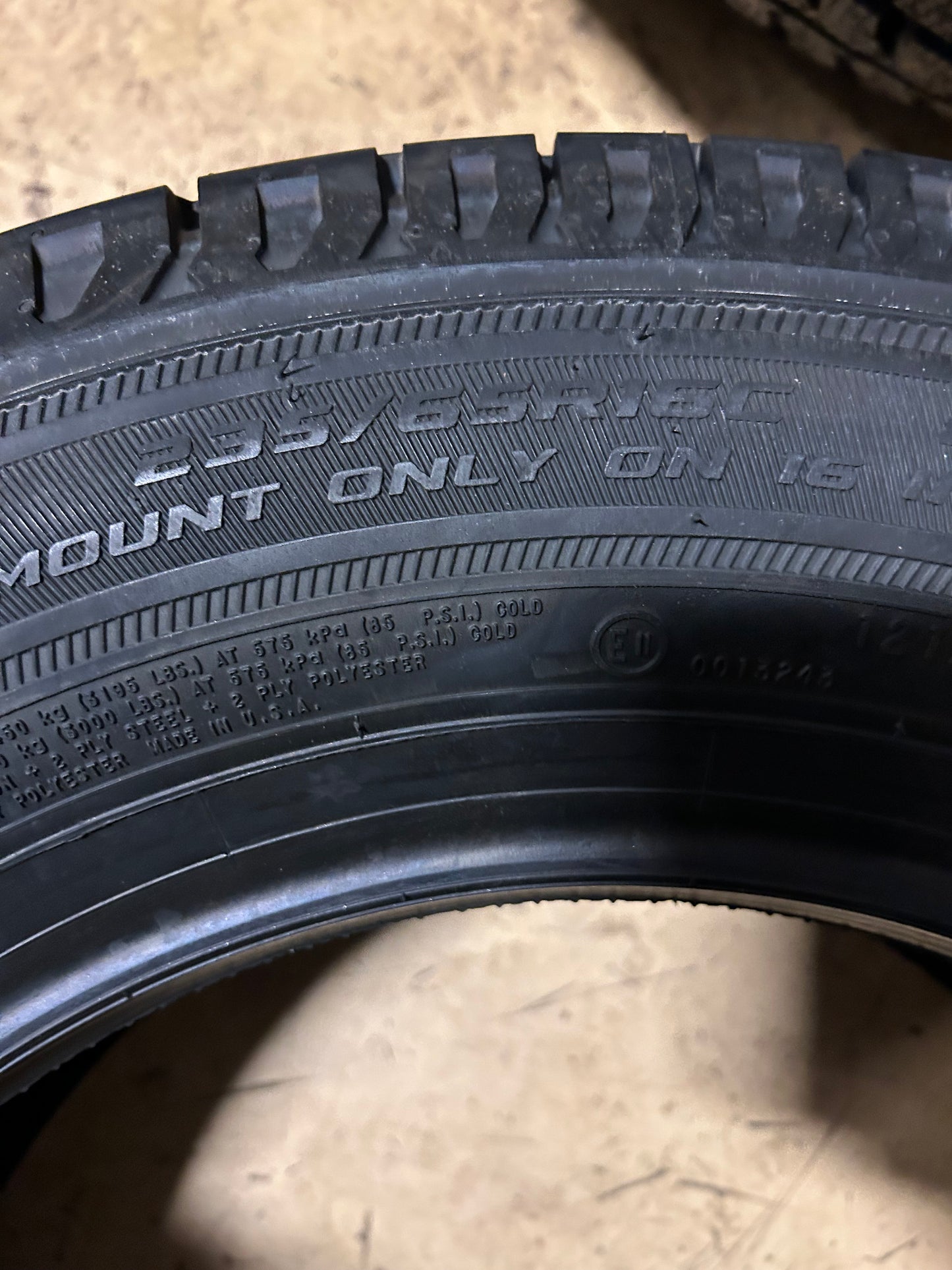 COOPER DISCOVERER HT3 BSW P 235 65 16C 121/119R 10PLY ALL SEASON TIRE 170207003