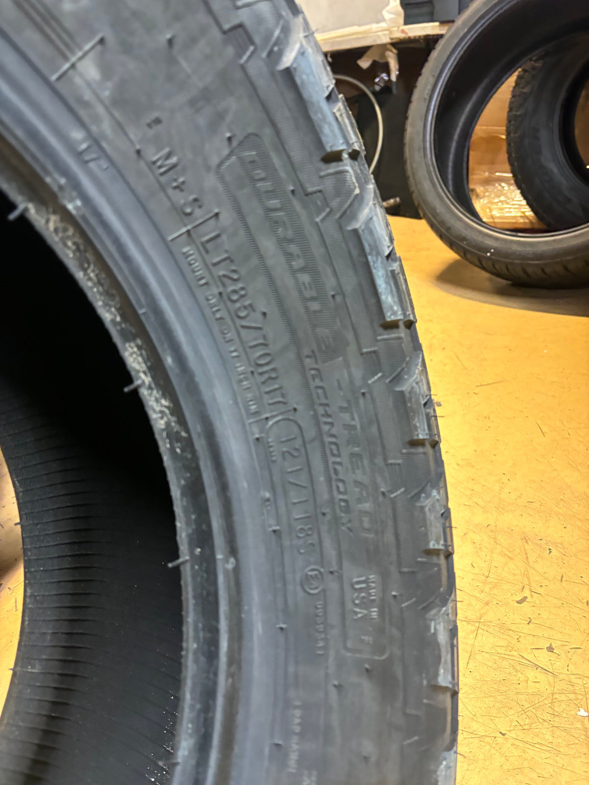 COOPER DISCOVERER AT3 XLT BSW LT 285 70 17 121/118S ALL TERRAIN TIRE 170053002