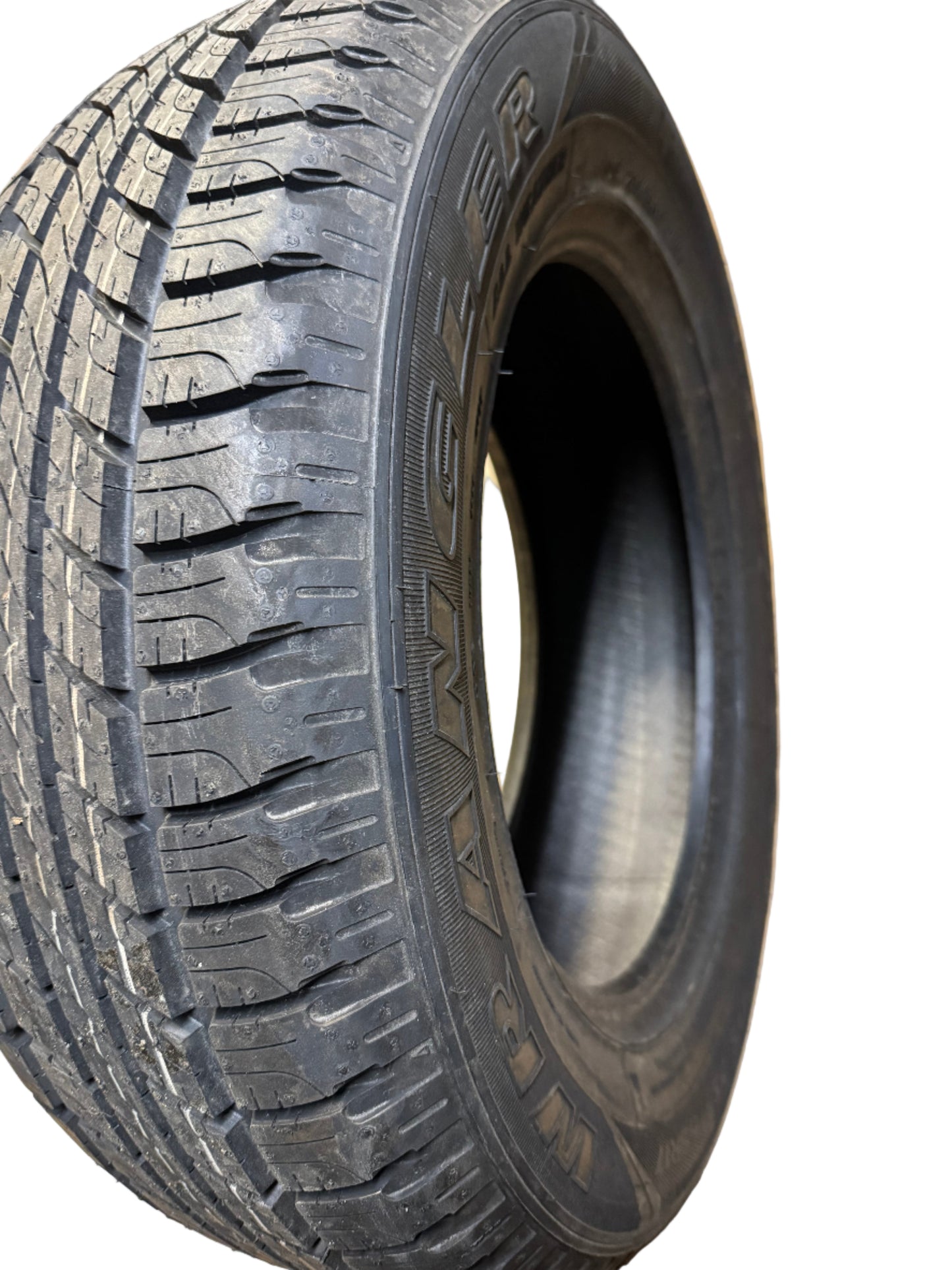 GOODYEAR WRANGLER HP BSW P 235 65 17 104V ALL WEATHER TIRE 572770