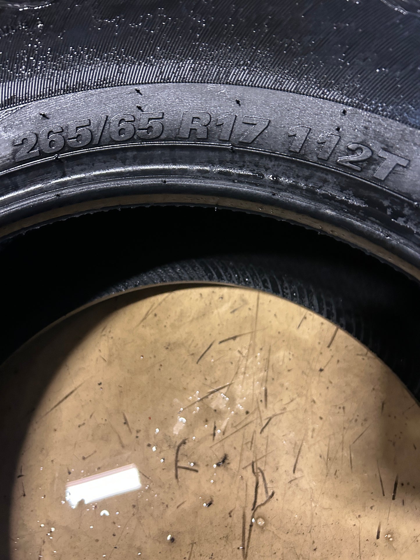 2 NOS KUMHO ROAD VENTURE AT51 BSW P 265 65 17 112T ALL TERRAIN TIRE 2205283