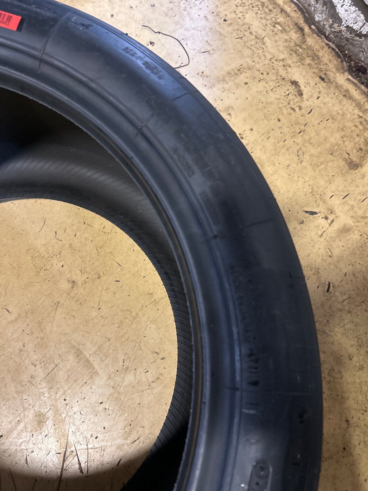 YOKOHAMA ADVAN A005C A80 COMPOUND BSW  300/650R18  TIRE N2846