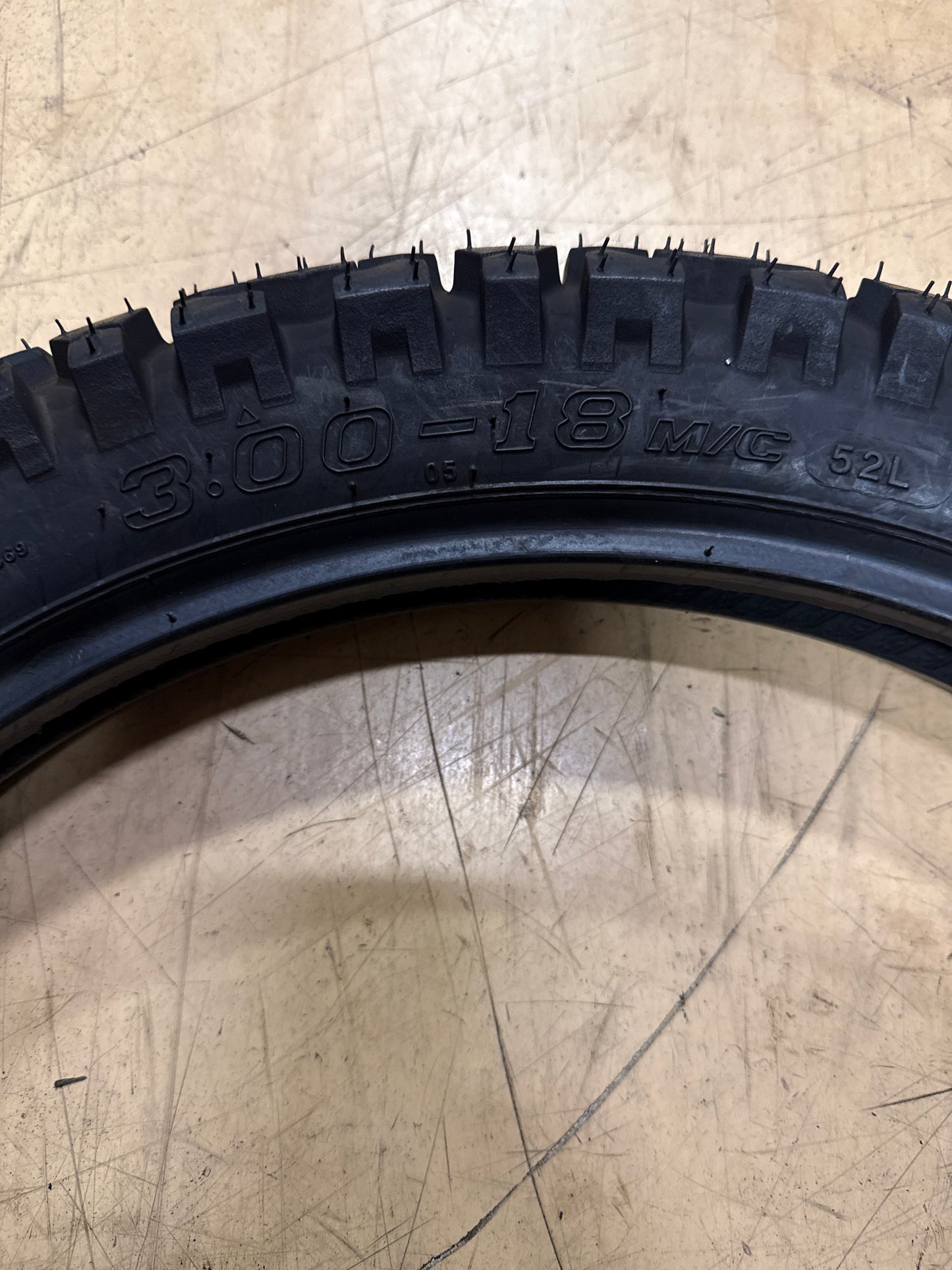 SHINKO GOLDEN BOY TRAIL TIRE SR244 BSW  3 18 52L MOTORCYCE TIRE 874761