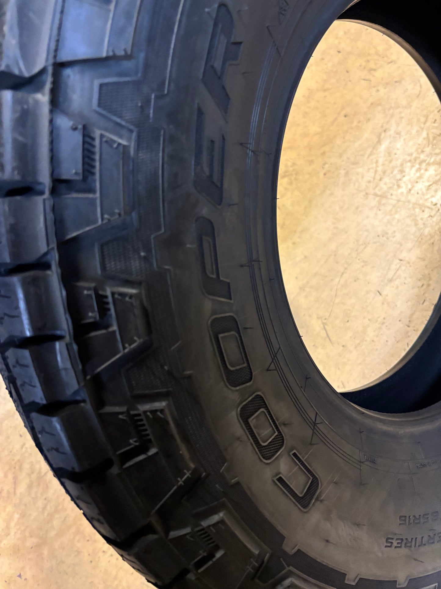 COOPER DISCOVERER AT3 LT BSW LT 235 85 16 120/116R LRE 10 PLY ALL TERRAIN TIRE 90000032592