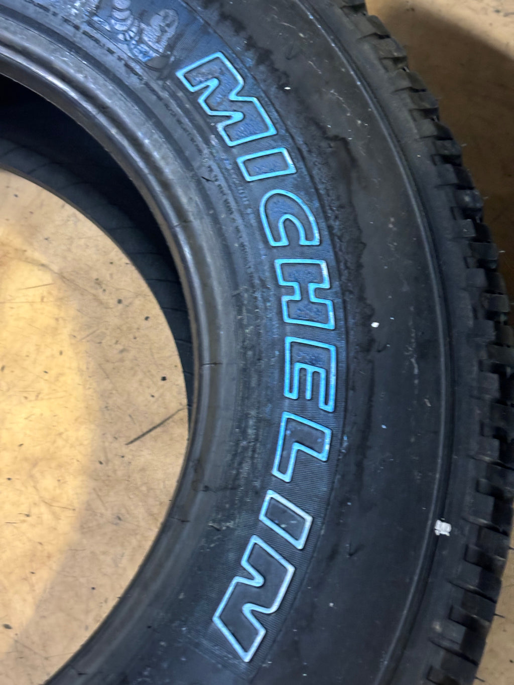 MICHELIN LTX A/T 2 OWL LT 275 70 18 125/122R 10PLY ALL TERRAIN TIRE 71991