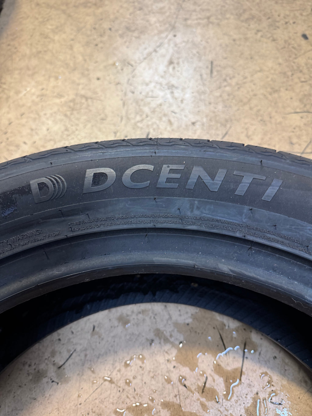 DCENTI DC66 BSW P  255 55 20 107H ALL SEASON TIRE T2555520DCEDC66