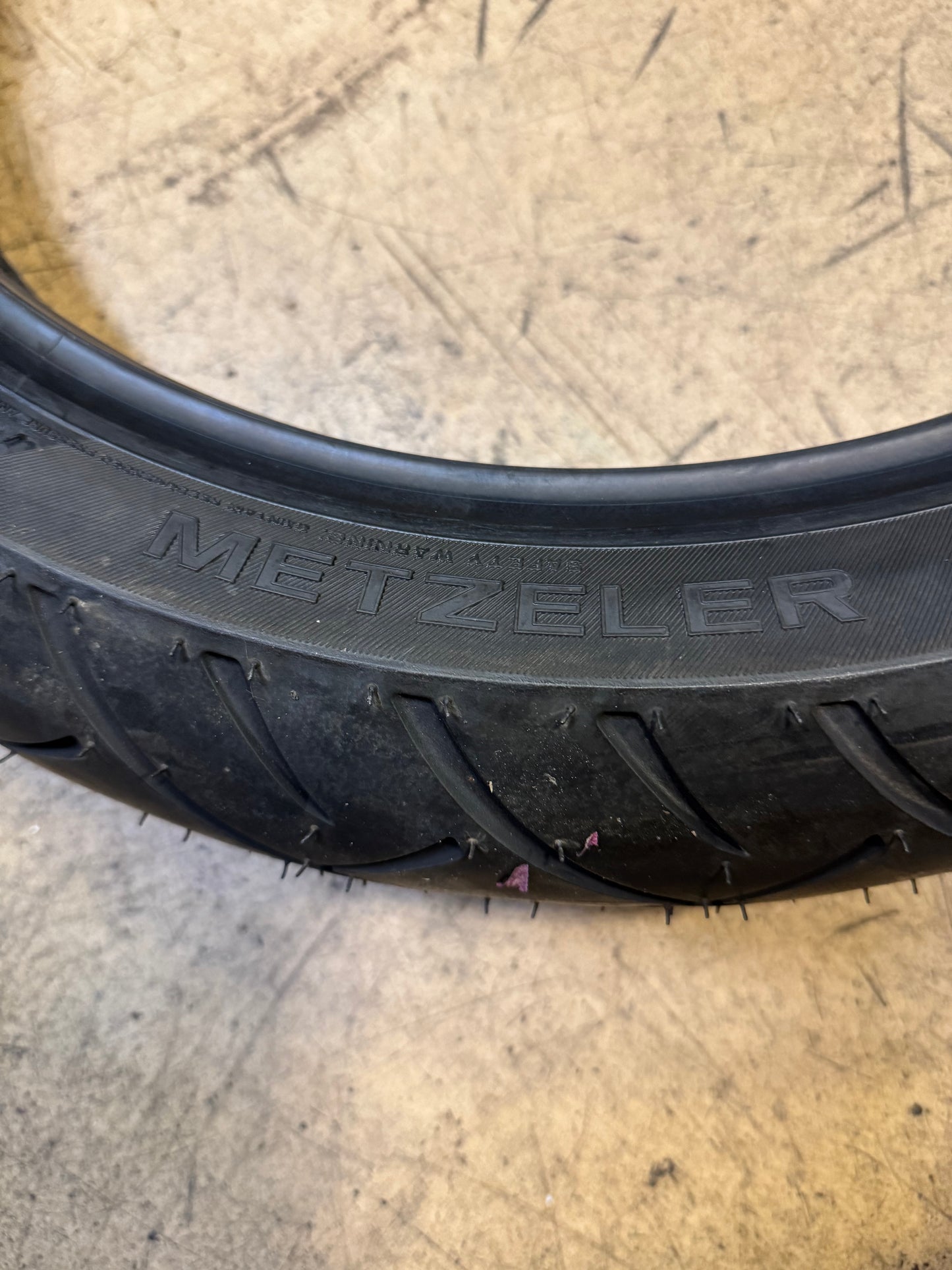 NOS METZELER ME888 MARATHON ULTRA BSW  130 70 18 63H FRONT MOTORCYCLE TIRE 4194600