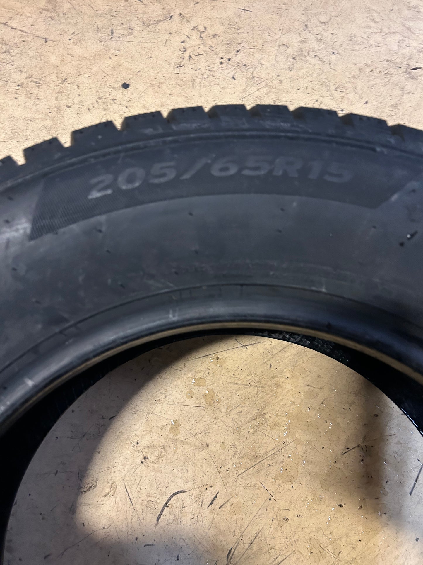 HANKOOK WINTER ICEPT IZ3 BSW P 205 65 15 94T WINTER TIRE 1032473