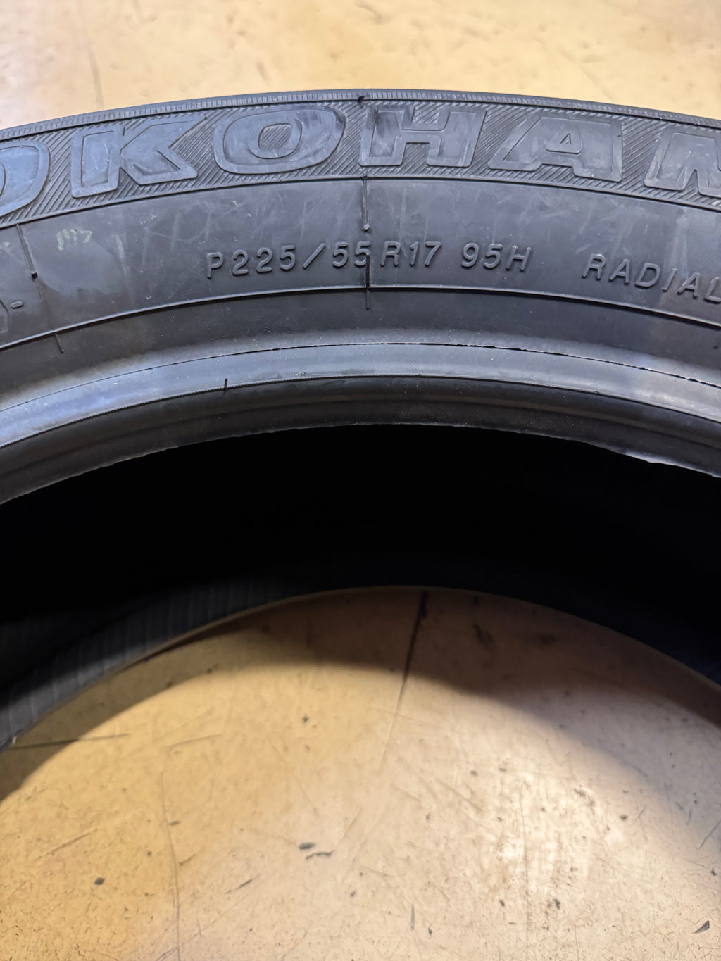 YOKOHAMA GEOLANDAR G95A BSW P 225 55 17 95H ALL SEASON TIRE 110193210