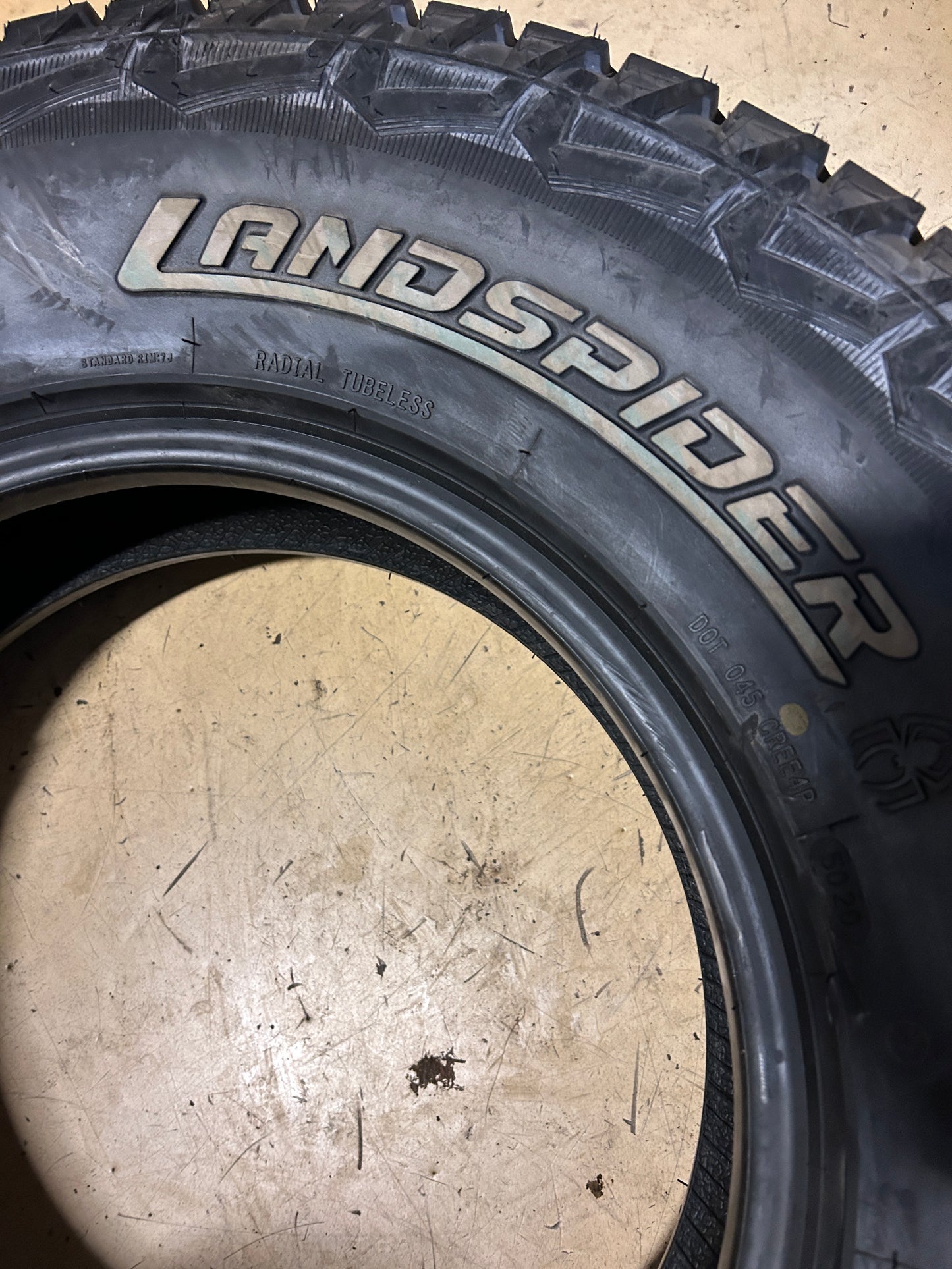 NOS LANDSPIDER WILDTRAXX A/T RWL P 245 75 16 111T ALL TERRAIN TIRE DAT003
