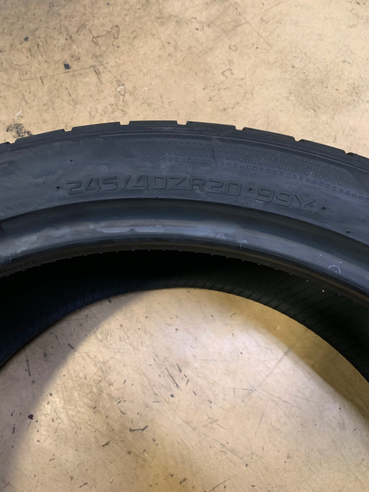HANKOOK VENTUS V12 EVO2 BSW P 245 40 20 99Y XL UHP TIRE 1015366