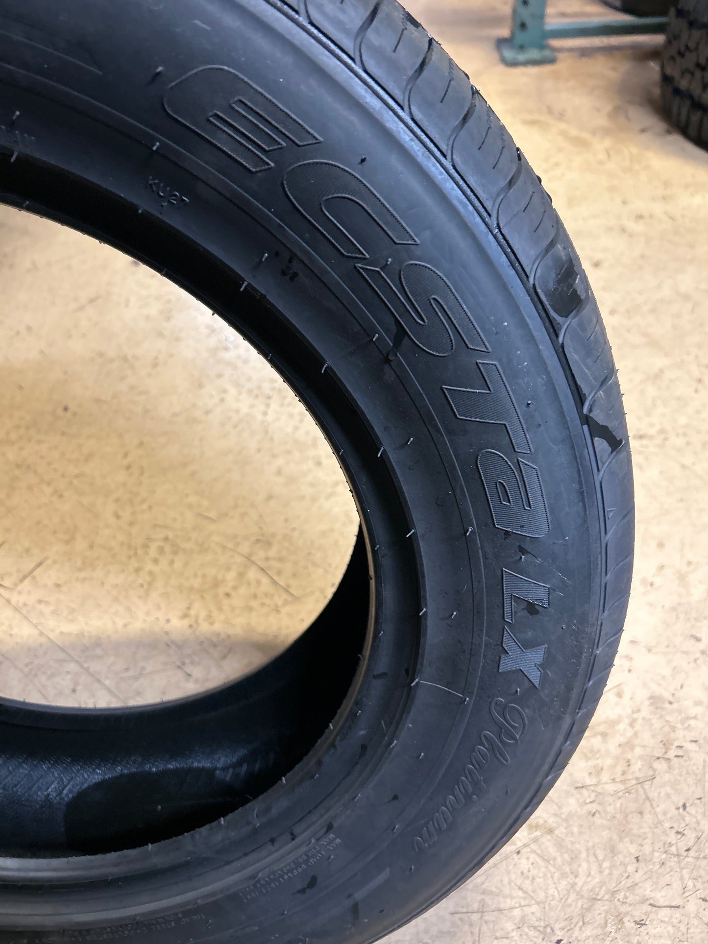 KUMHO ECSTA LX PLATINUM BSW P 205 65 16 95V ALL SEASON TIRE 2227443