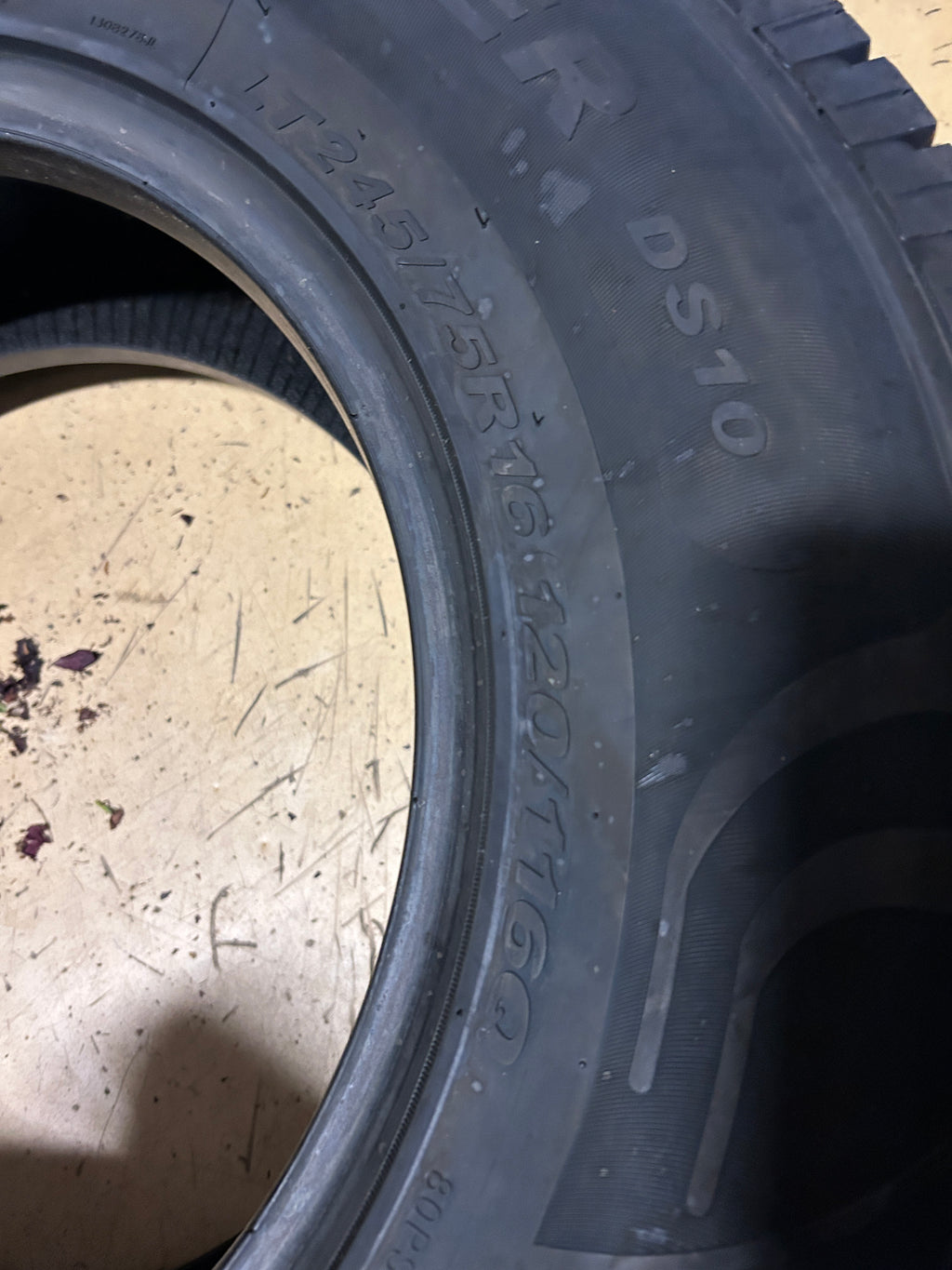 DOUBLESTAR LANDRIDER DS10 BSW LT 245 75 16 120/116Q 10PLY HIGHWAY TIRE DS100008