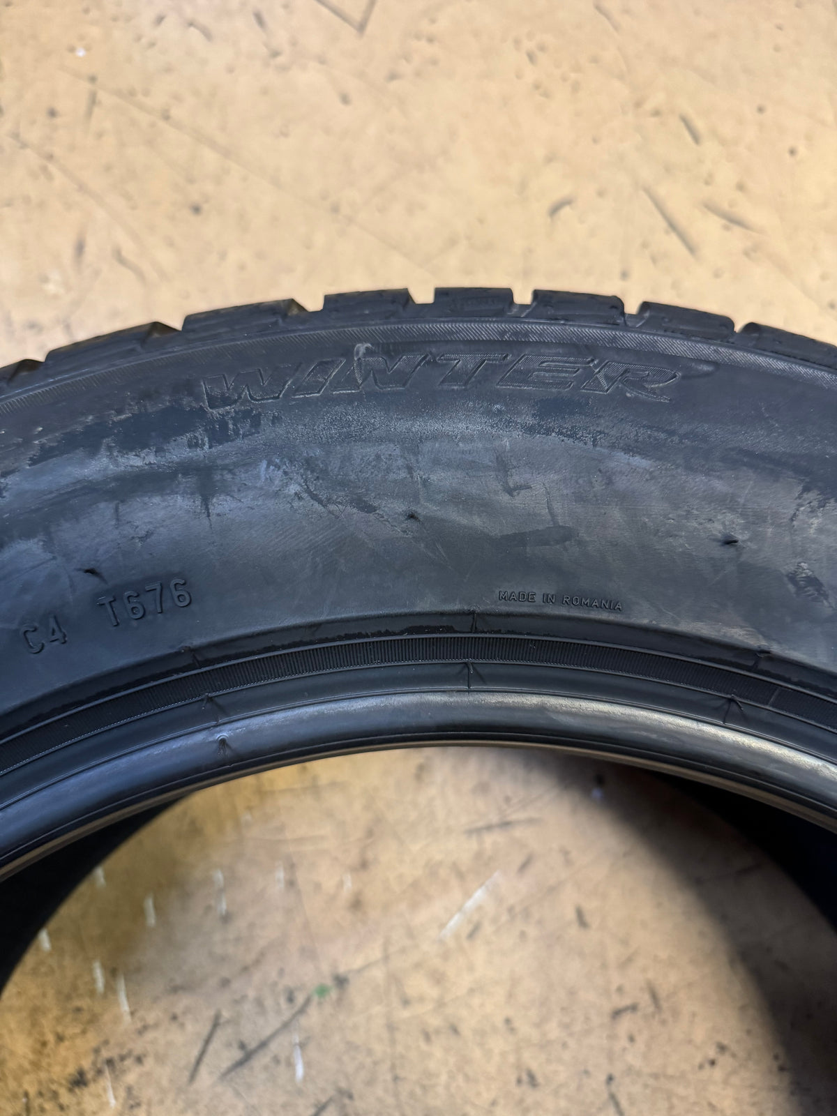 2 PIRELLI WINTER SOTTOZERO 3 BMW (*)  BSW P 225 60 17 99H WINTER TIRE 2763900