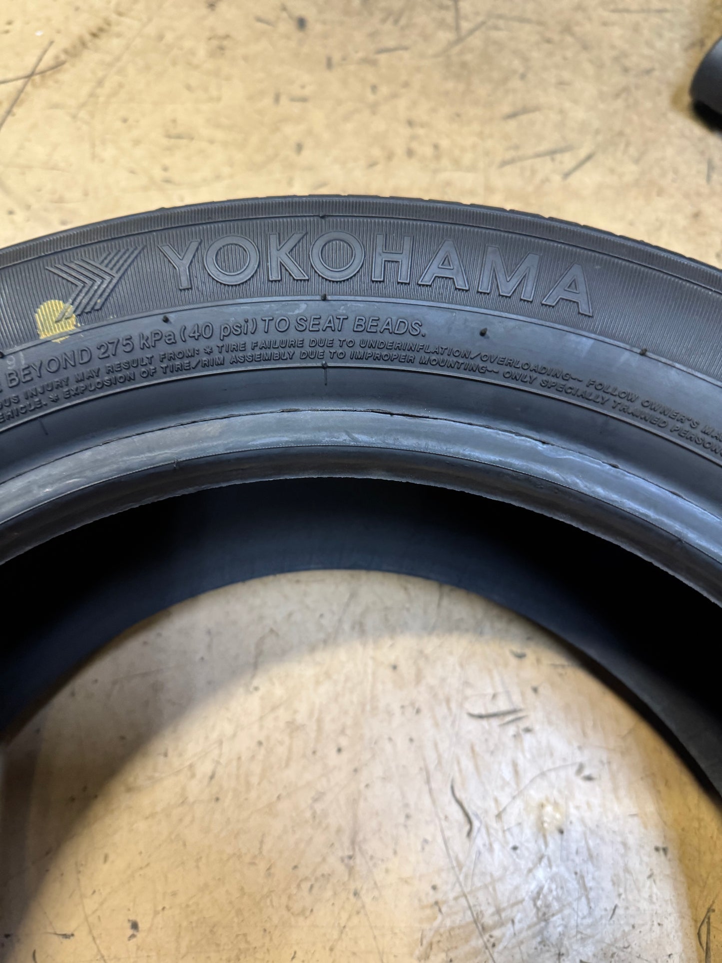 NOS YOKOHAMA AVID S34F BSW P 185 55 15 82V ALL SEASON TIRE 110193225