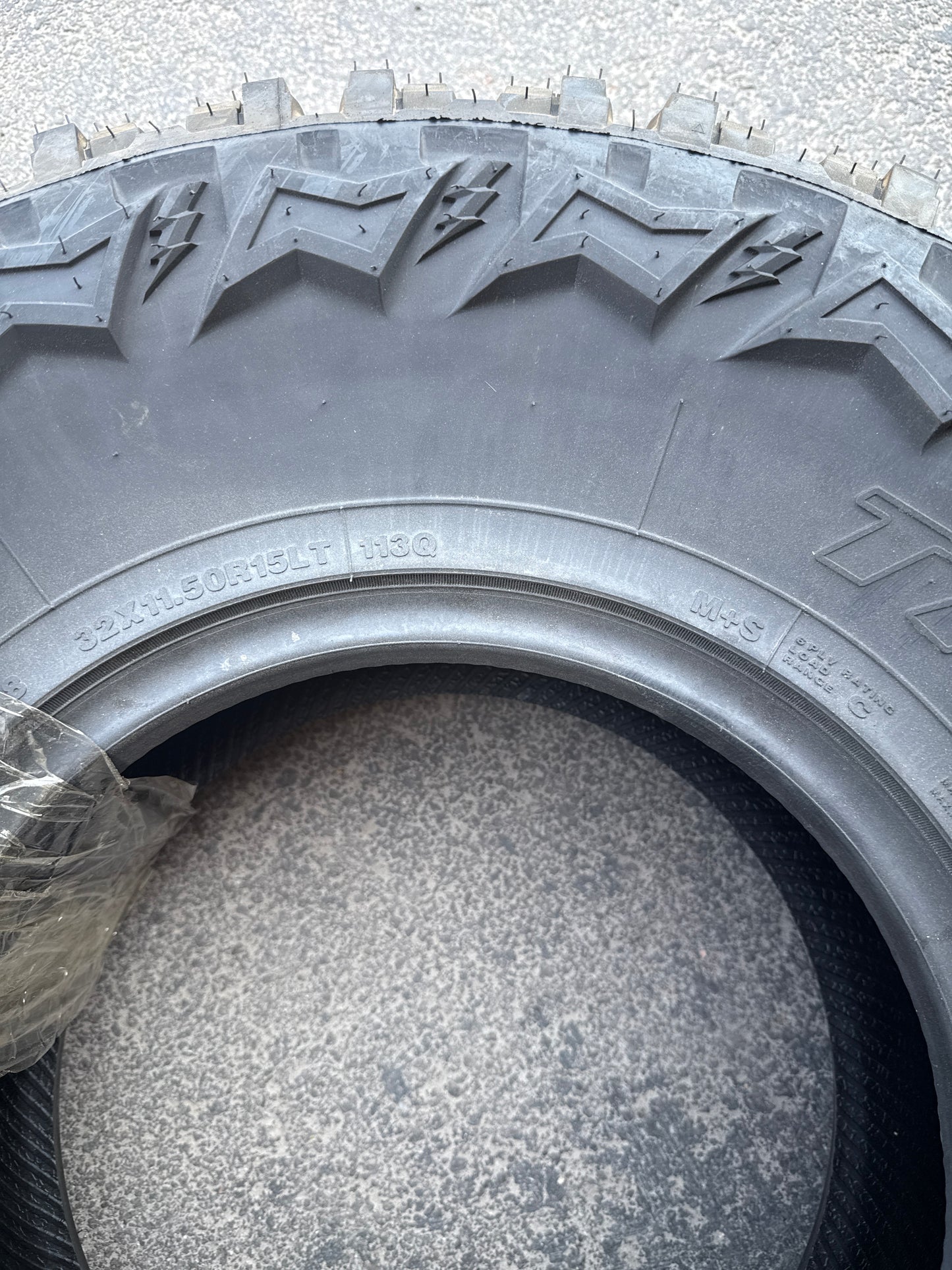 NOS THUNDERER TRAC GRIP M/T R408 BSW LT 32 11.5 15 113Q LRD 6PLY MUD TERRAIN TIRE TH2496