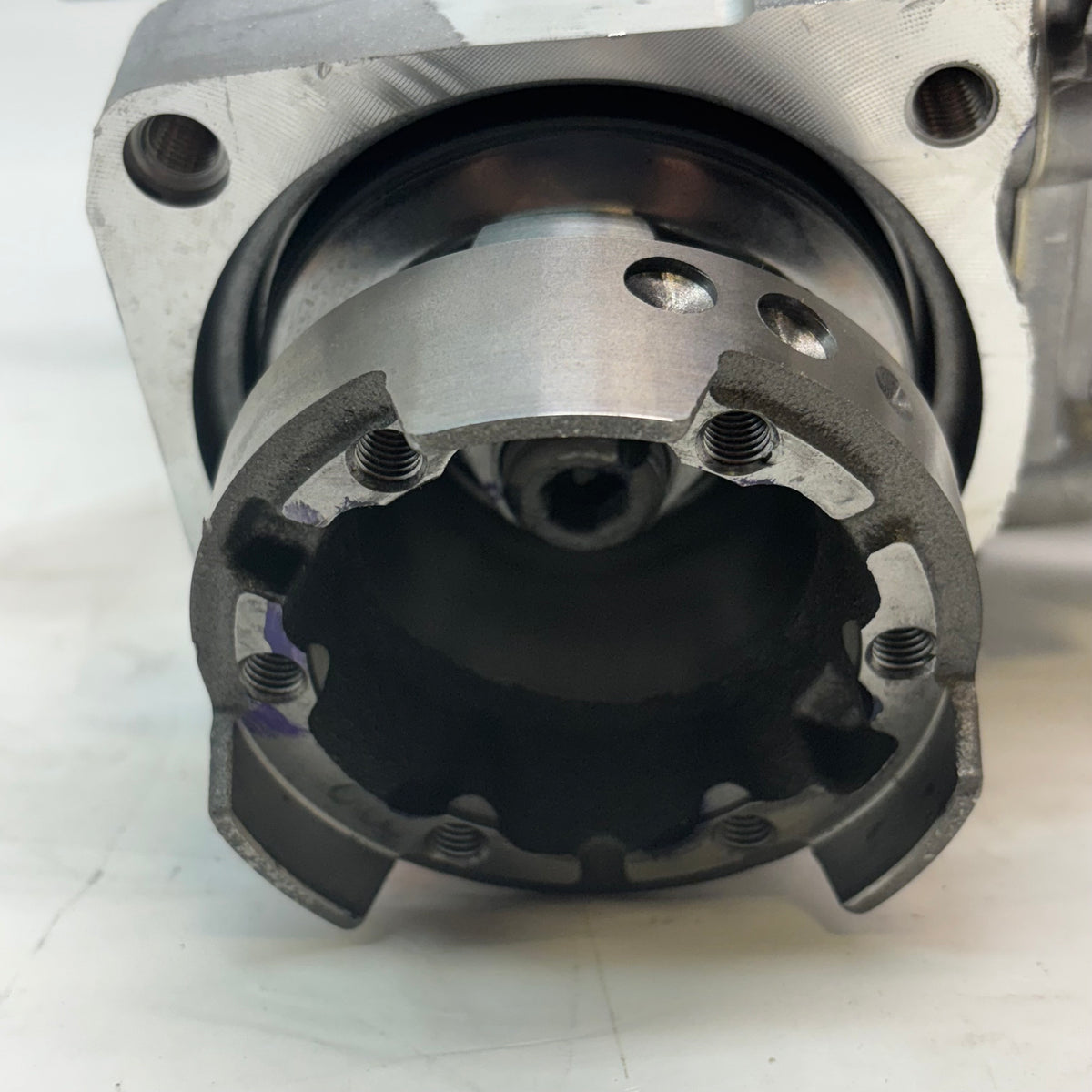 MOPAR REAR AXLE DIFFERENTIAL AWD LUX, FWD, 35TH ANNIVERSARY 53010758AH (DAMAGE)