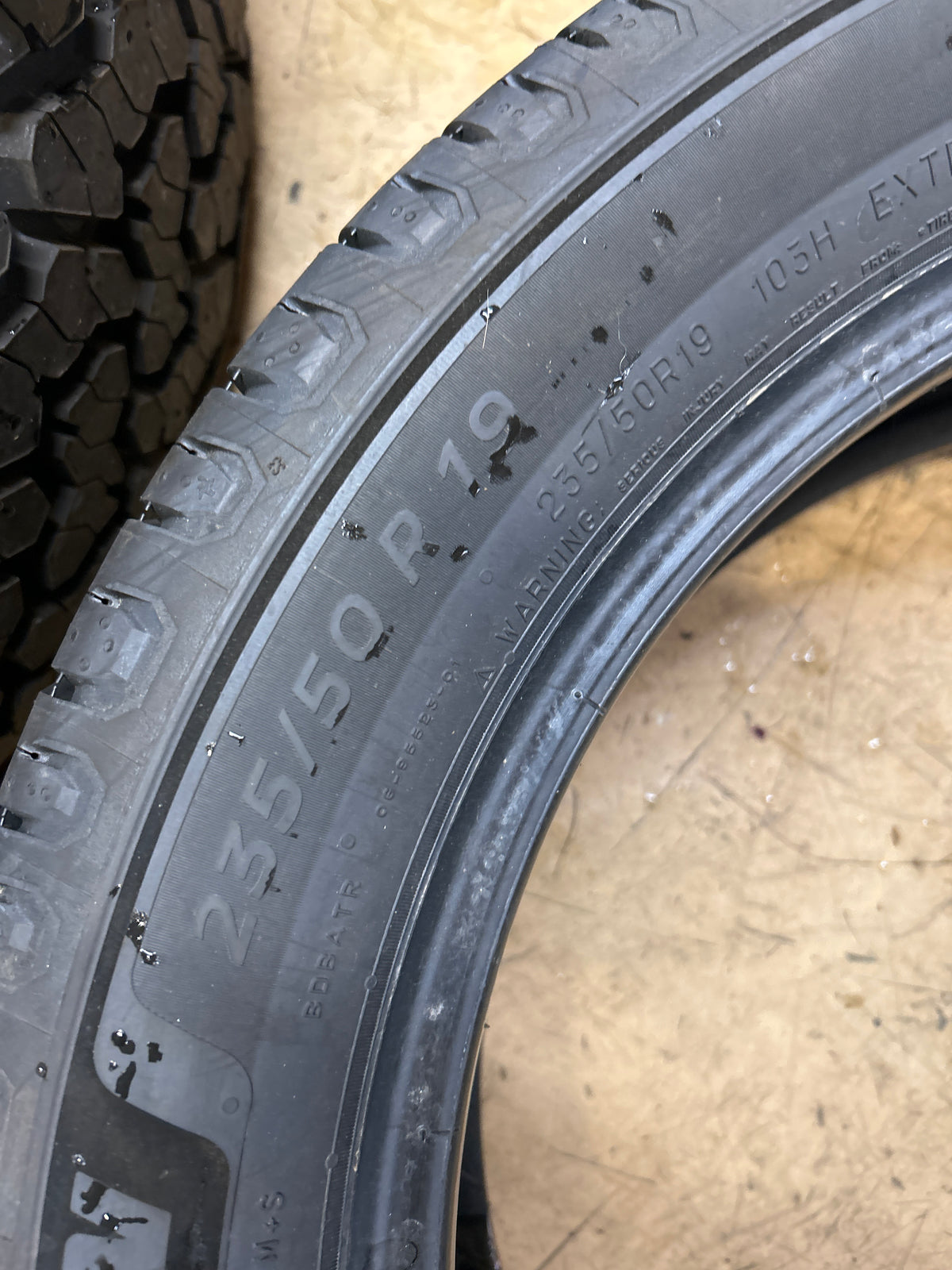 MICHELIN  DEFENDER 2 BSW P 235/50R19 103H ALL SEASON TIRE 69845