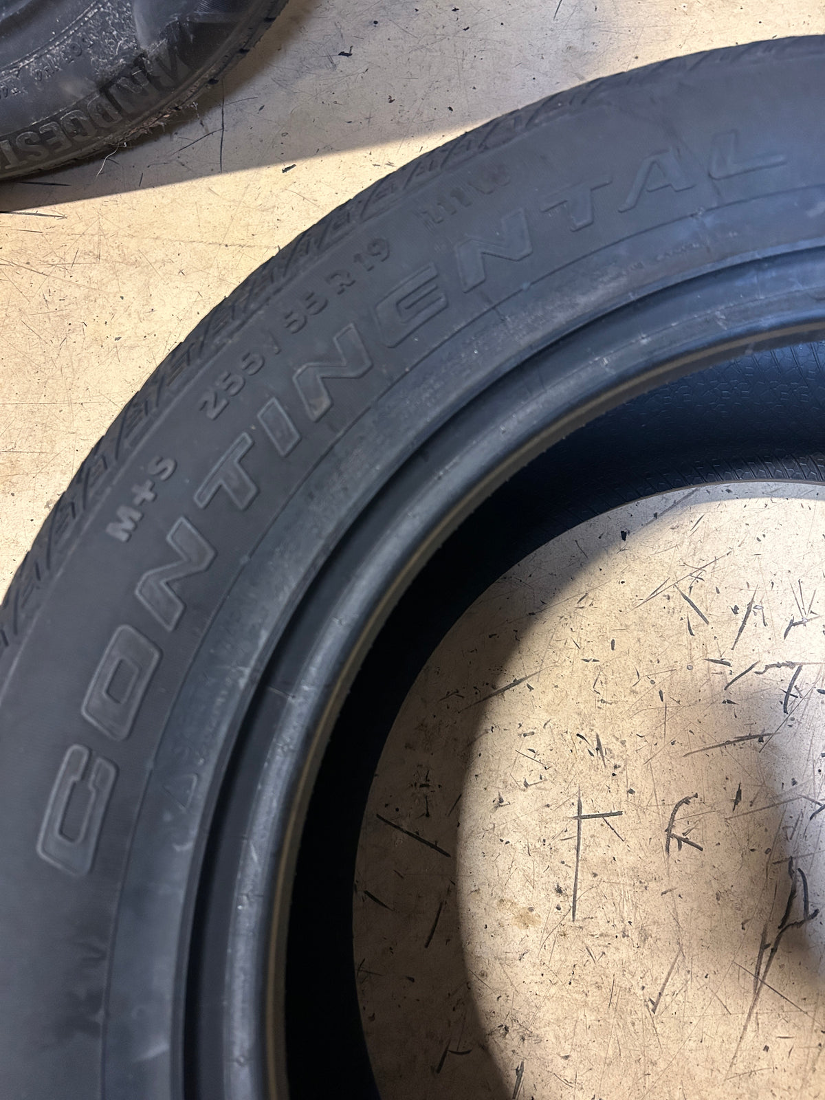 CONTINENTAL CROSSCONTACT LX SPORT BSW P 255 55 119 111W XL ALL SEASON TIRE 03593410000