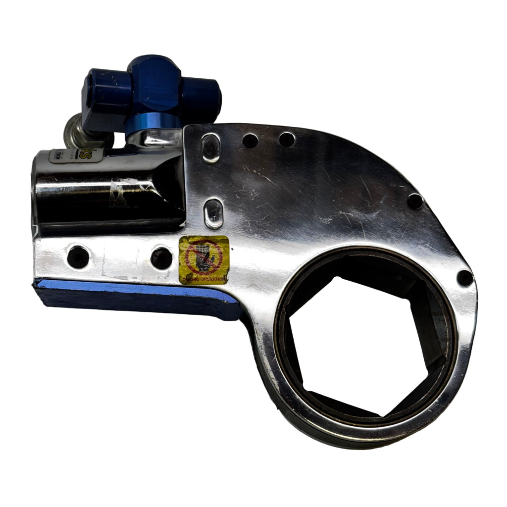 BOLTTECH TORQUE WRENCH TL4 WITH A 2 3/4" SOCKET