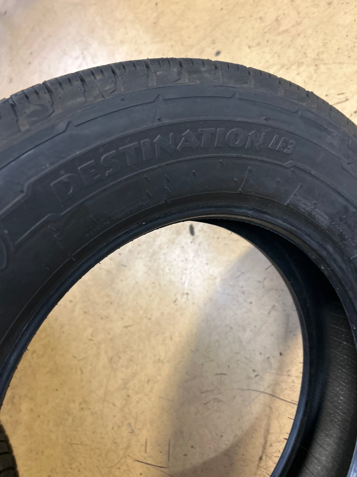 FIRESTONE DESTINATION LE3 BSW P 215 65 16 98H ALL SEASON TIRE 005351