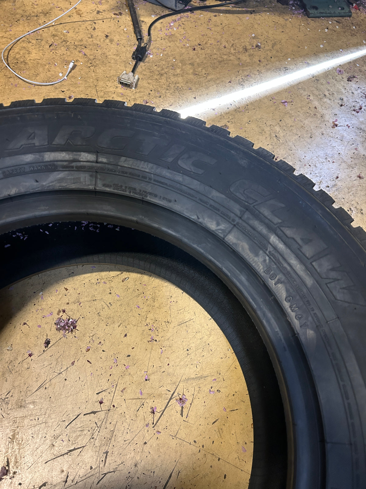 NOS ARCTIC CLAW WINTER WXI BSW P 275 65 18 116T WINTER TIRE ARC63