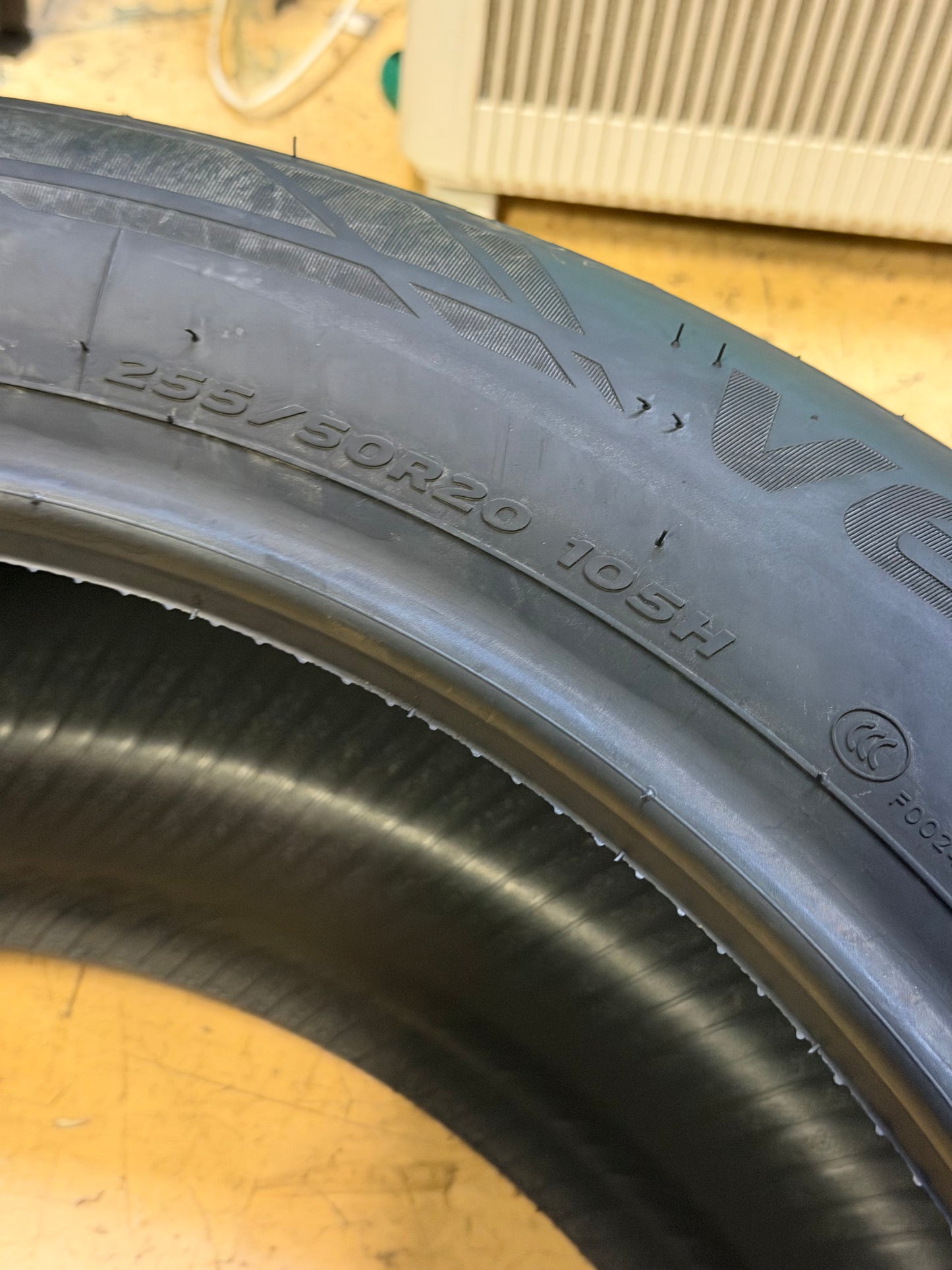 HANKOOK VENTUS S1 NOBLE H452 BSW P 255 50 20 105H SL ALL SEASON TIRE 1017315