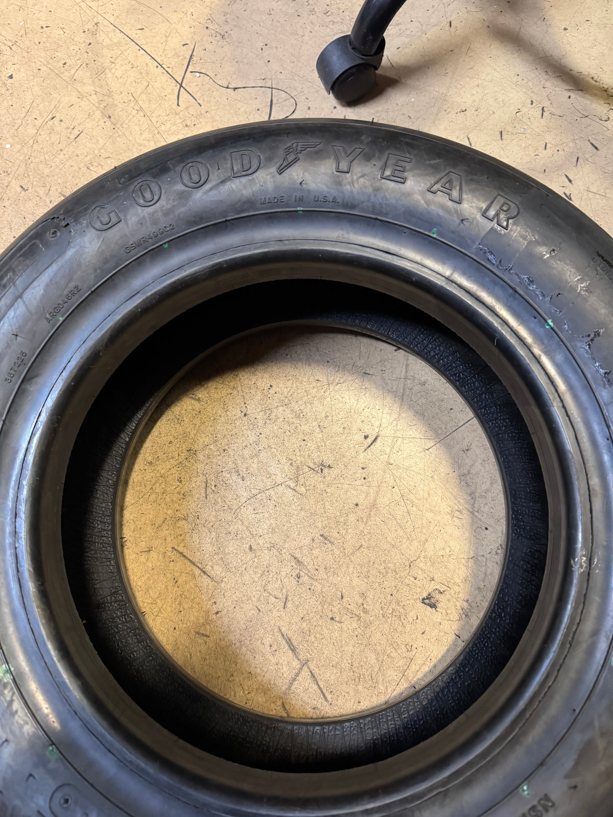 NOS GOODYEAR FLIGHT RADIAL ML BSW  25.5 8 14 20PLY AIRCRAFT TIRE 461B-3917-TL
