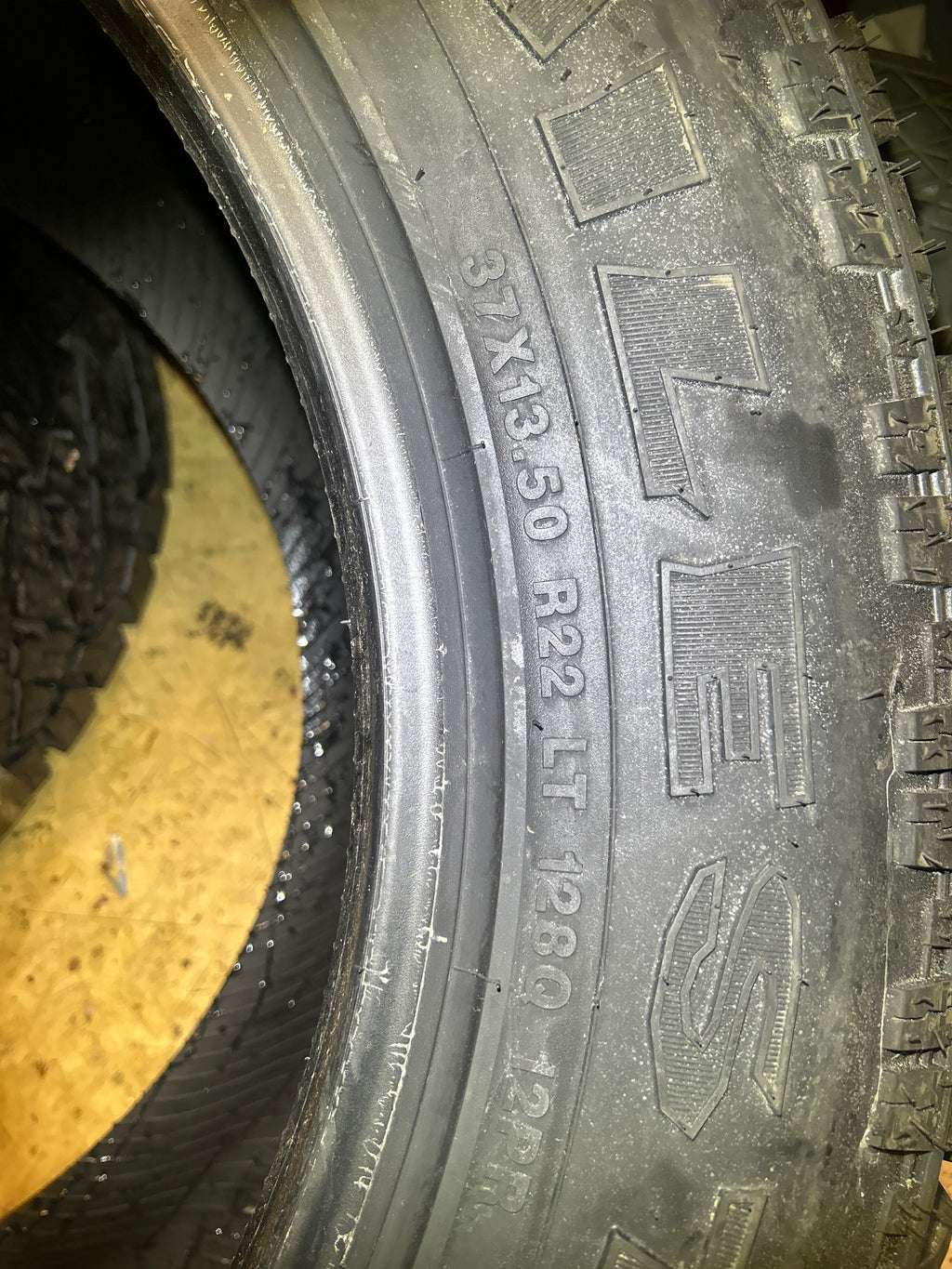 MILESTAR PATAGONIA X/T  BSW LT 37 13.50 22 128Q RUGGED TERRAIN  TIRE 22371303