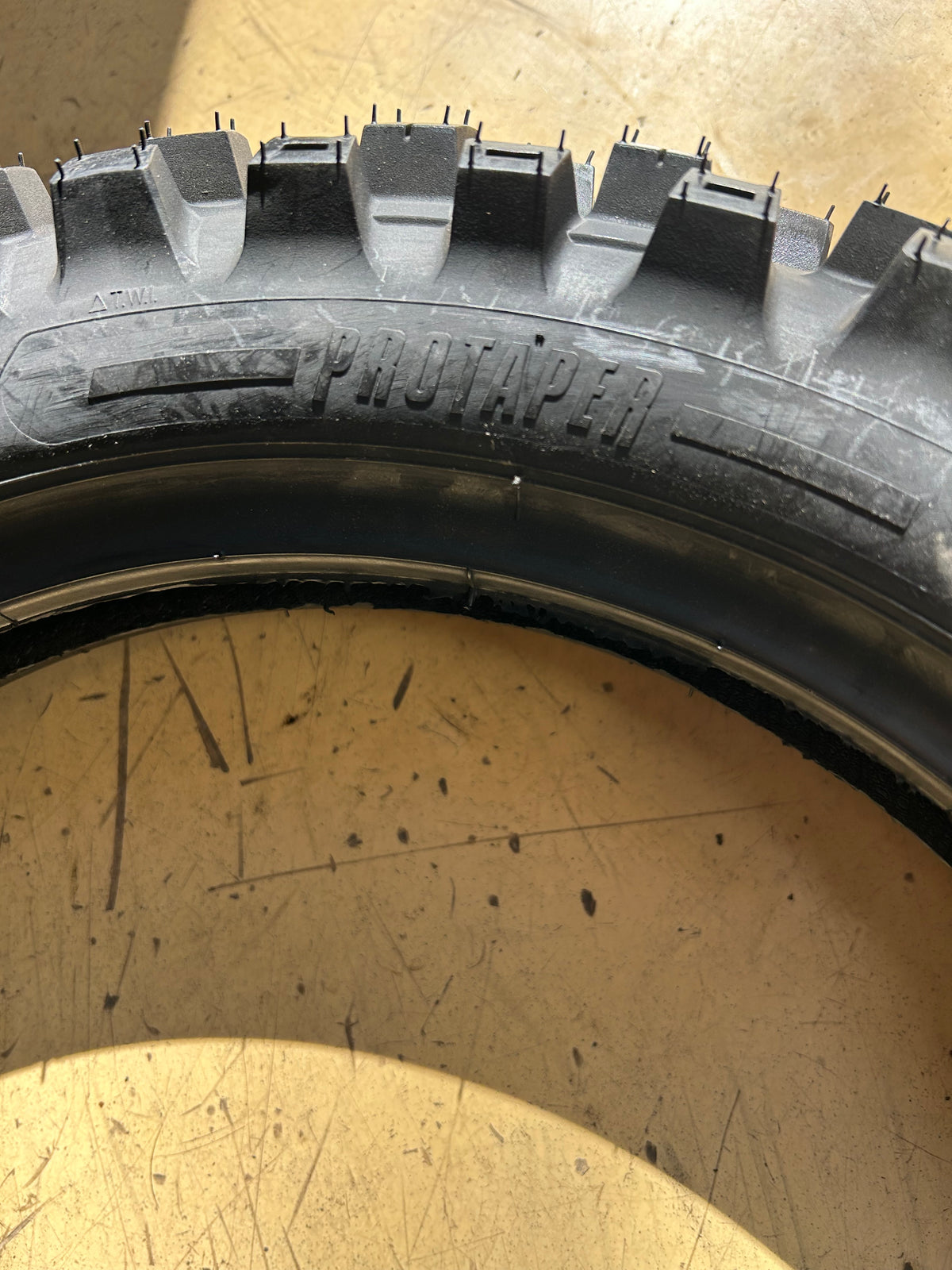 PROTAPER MXT 04 BSW  90 100 14 49M REAR TIRE 023324