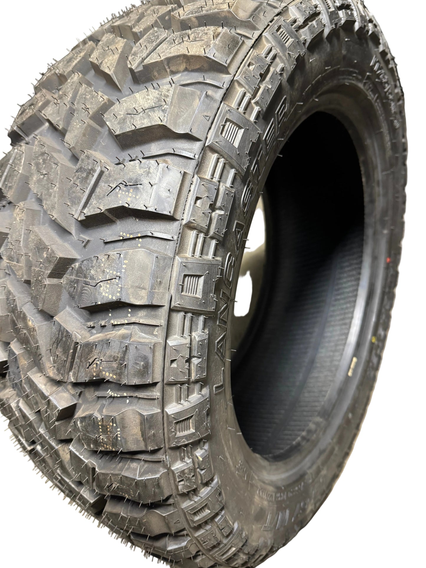 NOS LANCASTER LS-67 M/T BSW LT 285 55 20 122/119Q 10PLY MUD TERRAIN TIRE LC1250