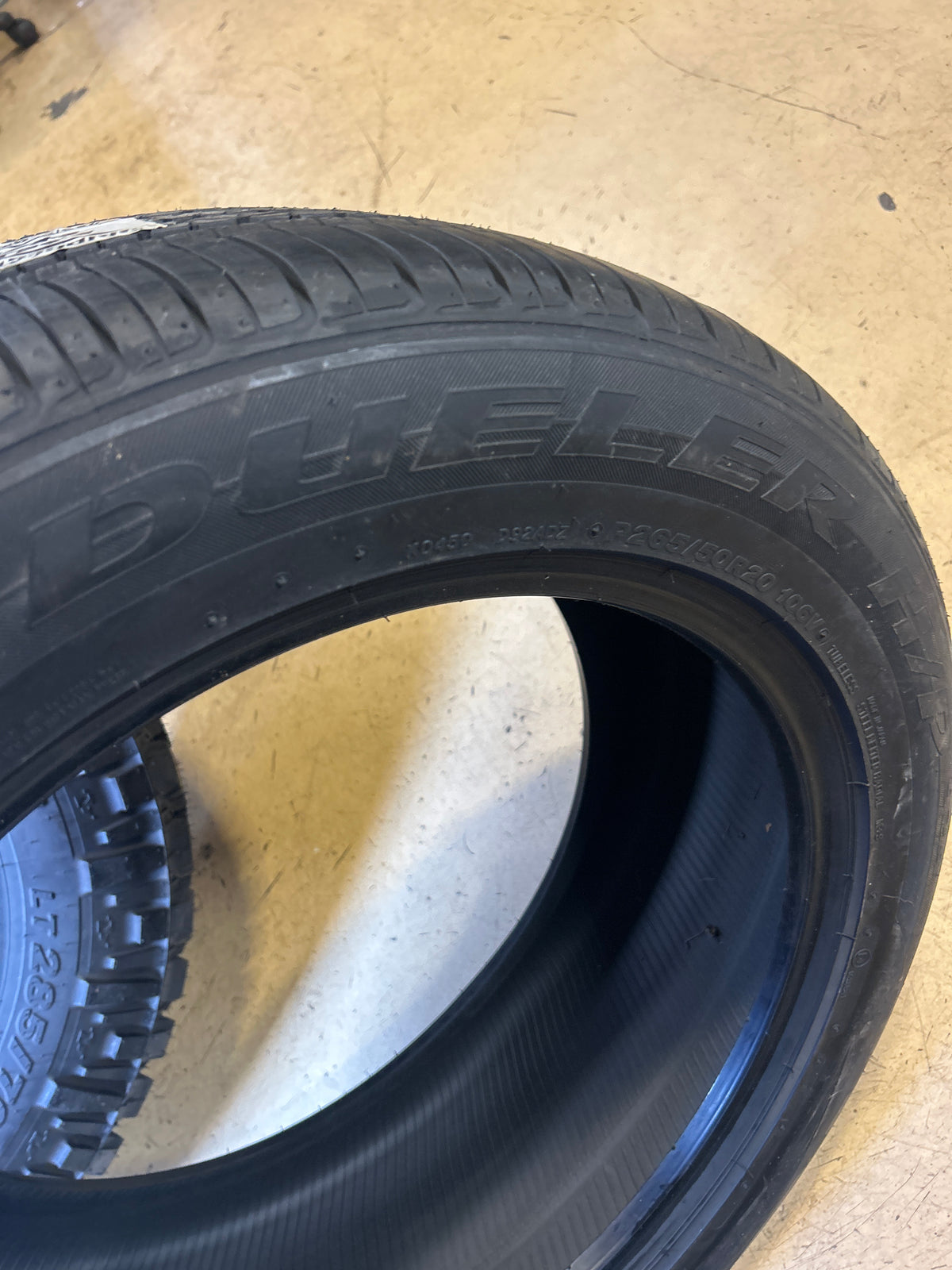 BRIDGESTONE DUELER H/P 92A BSW P 265 50 20 106V ALL SEASON TIRE 126812