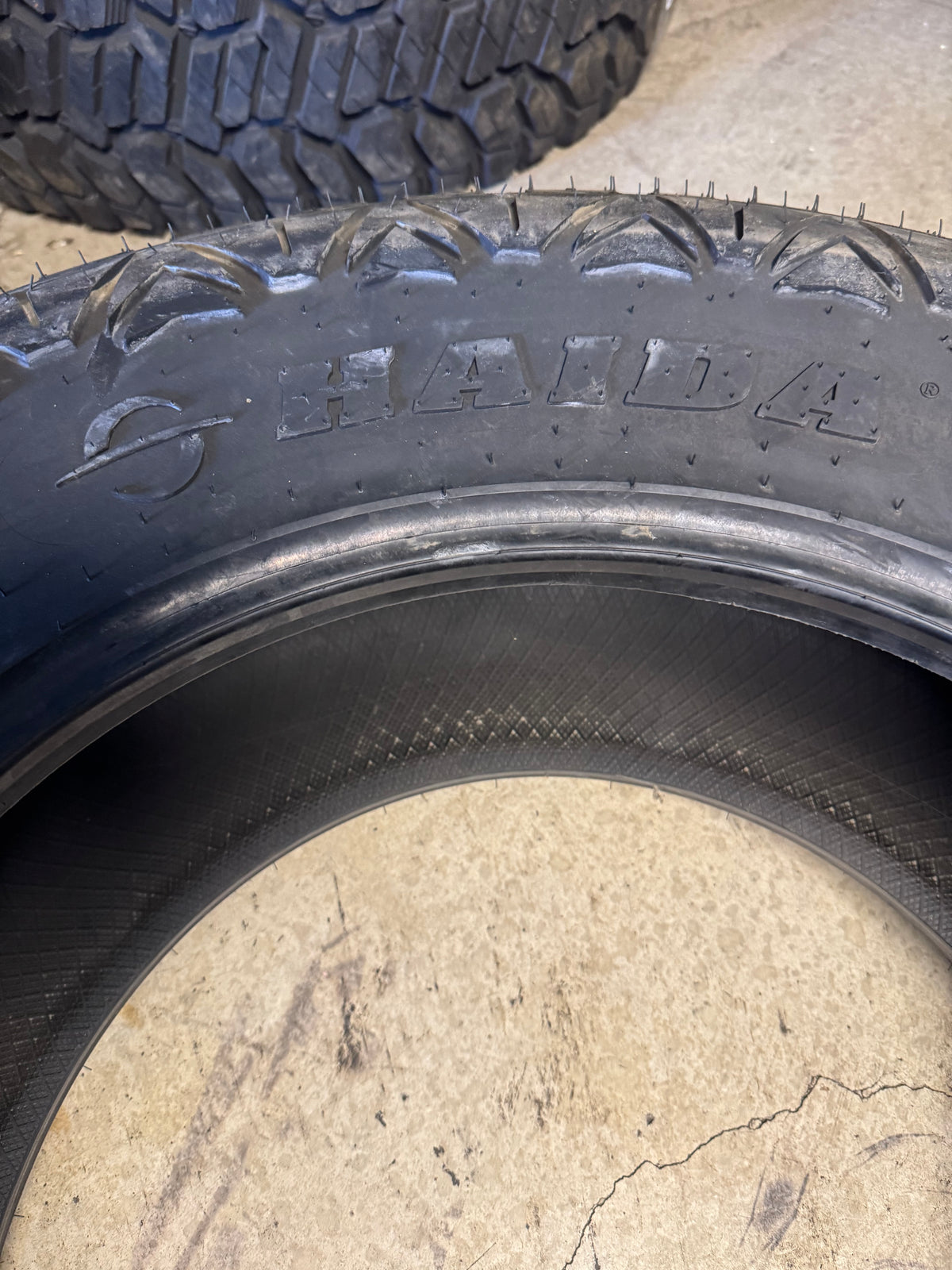 HAIDA HD878 R/T BSW LT 37 13.5 20 127Q 10PLY RUGGED TERRAIN TIRE 30017382